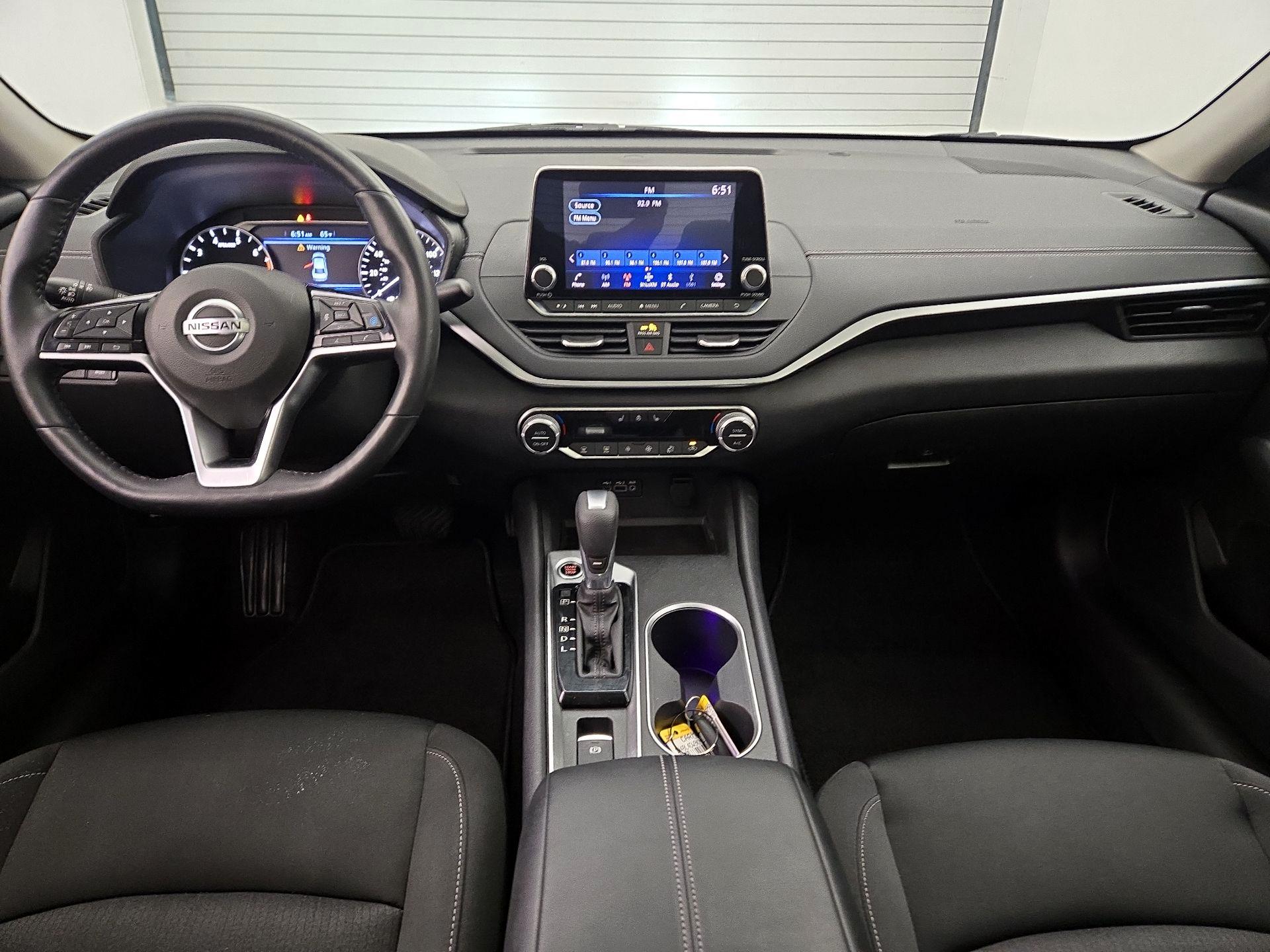 Thumbnail: 2019 Nissan Altima - 9