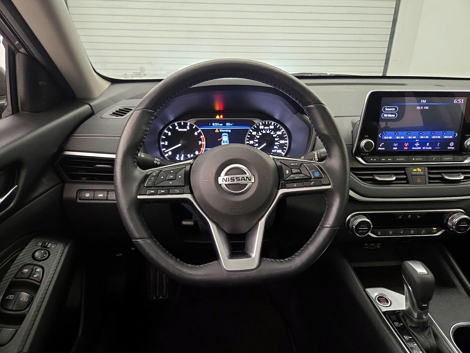 Thumbnail: 2019 Nissan Altima - 10