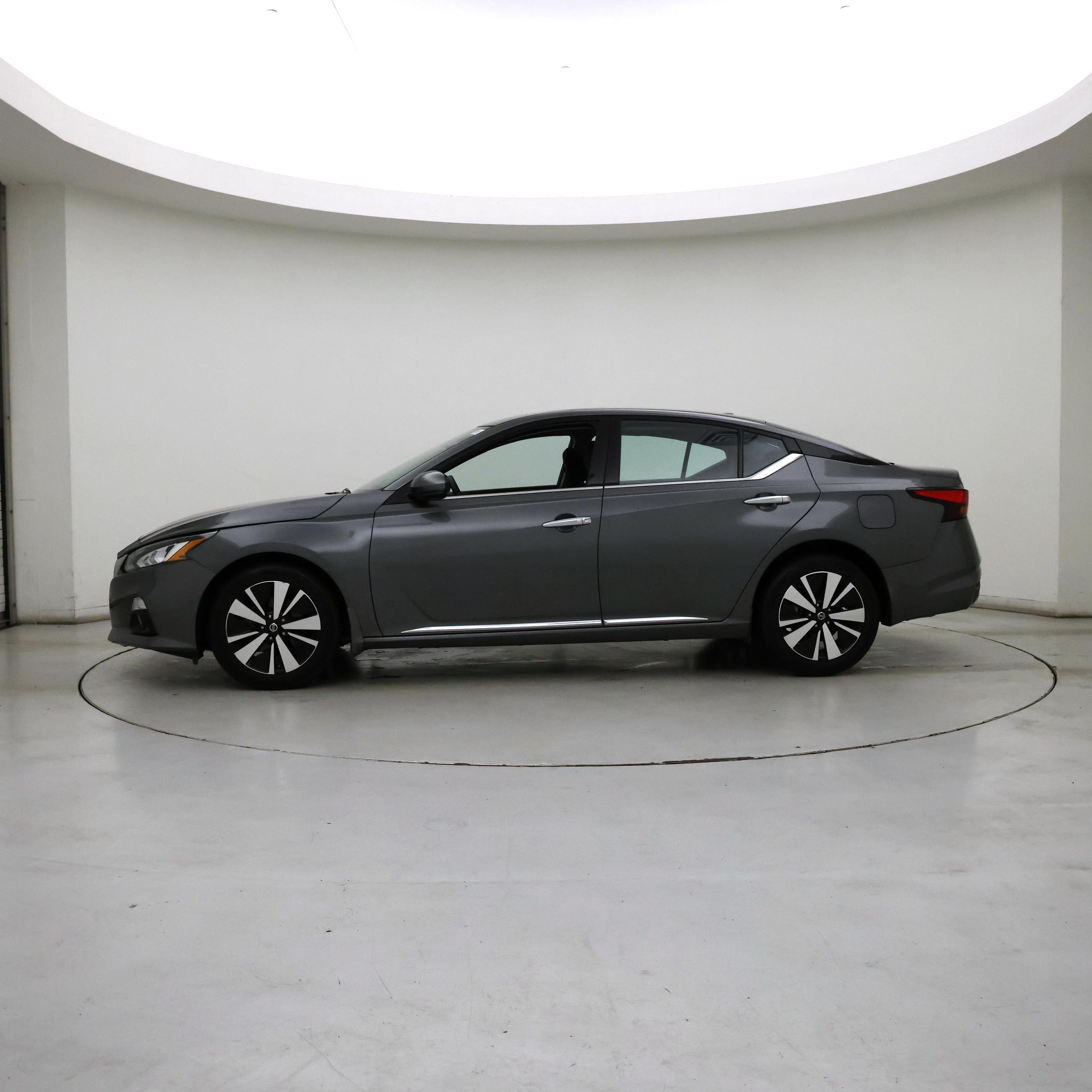 Thumbnail: 2019 Nissan Altima - 3