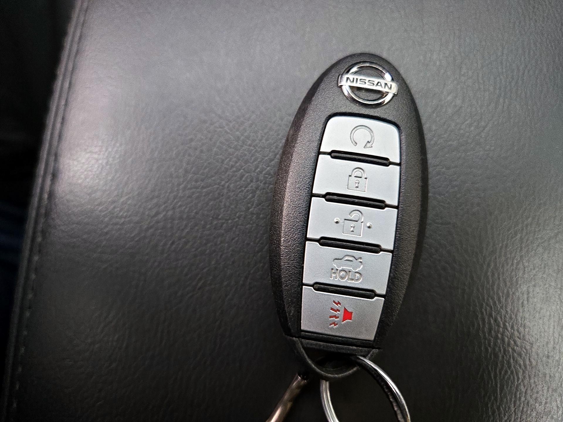 Thumbnail: 2015 Nissan Altima - 20
