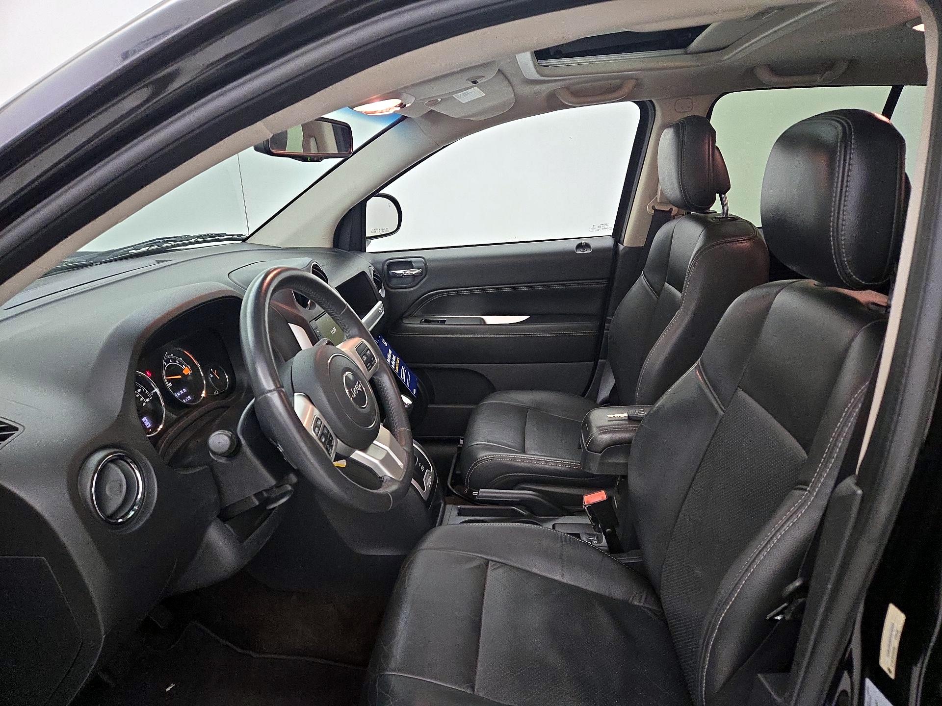 Thumbnail: 2015 Jeep Compass - 11