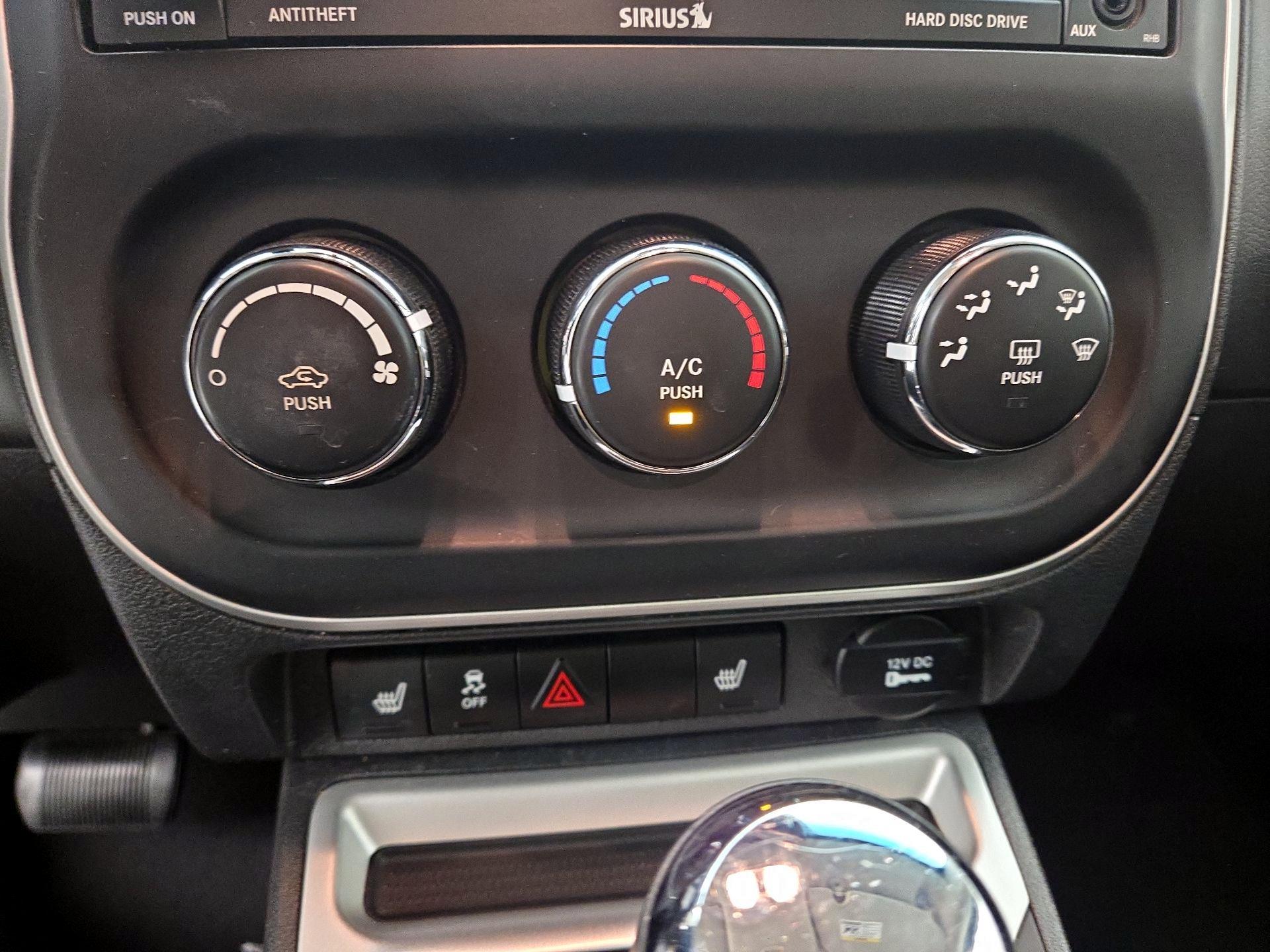 Thumbnail: 2015 Jeep Compass - 14