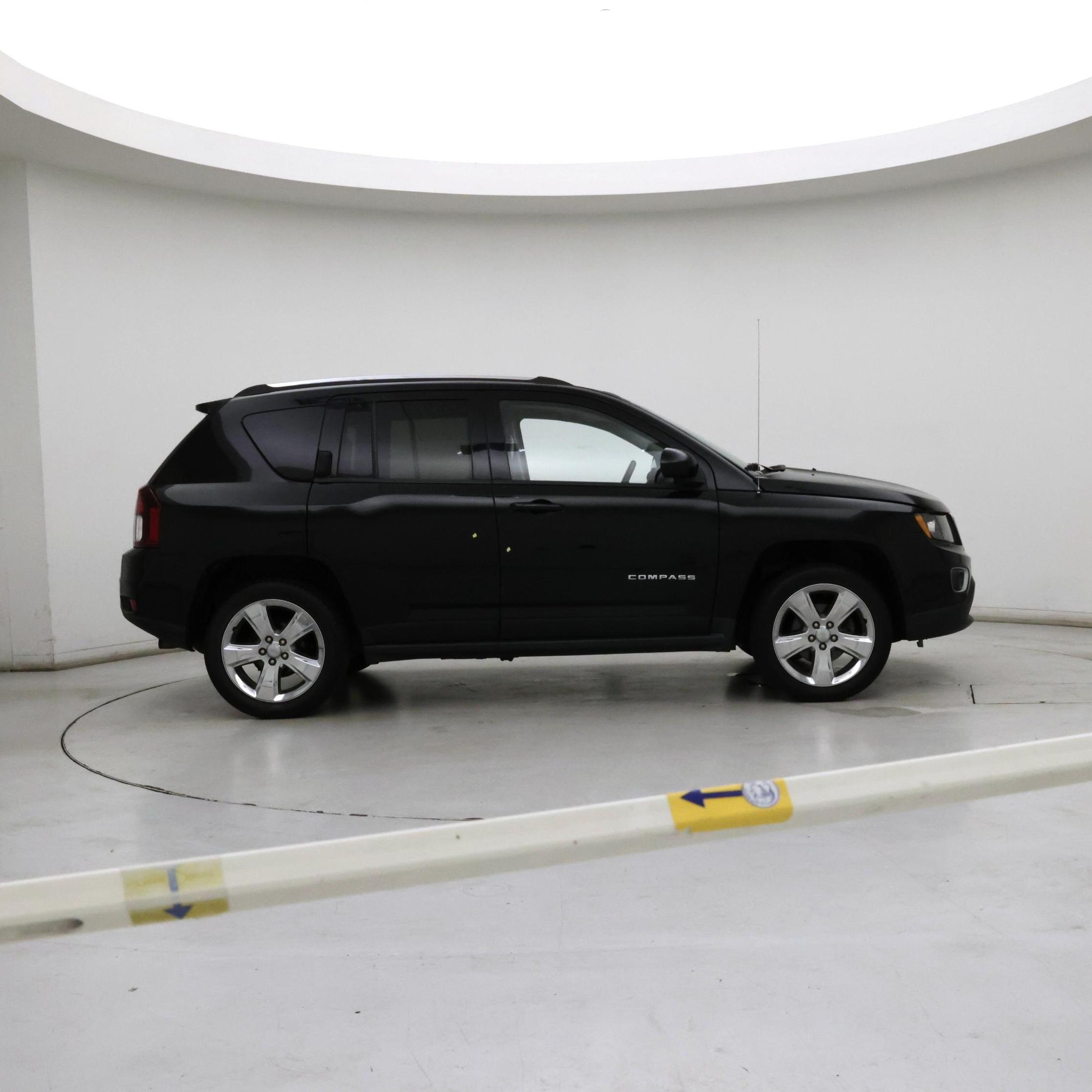 Thumbnail: 2015 Jeep Compass - 7
