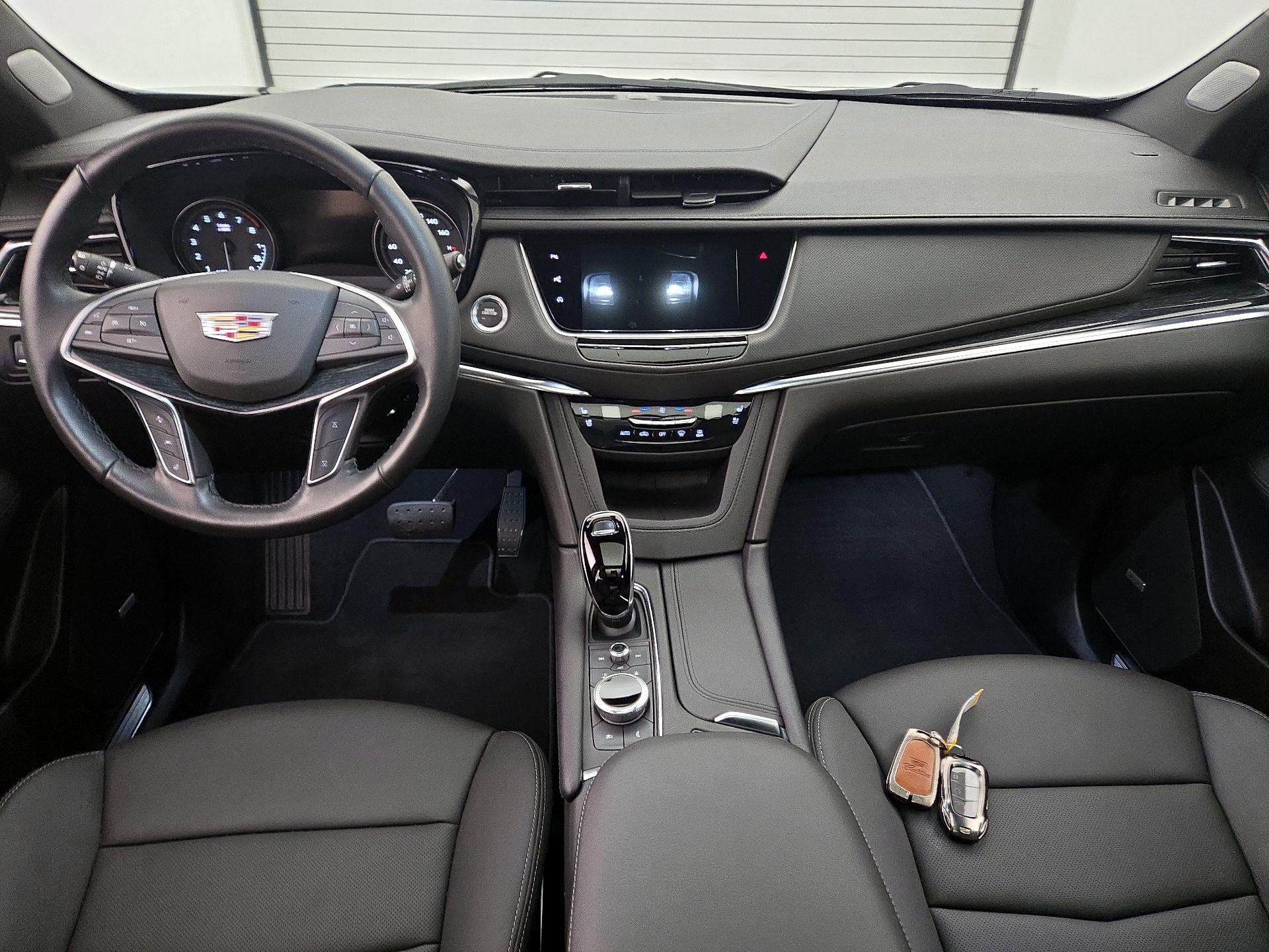 Thumbnail: 2022 Cadillac XT5 - 9