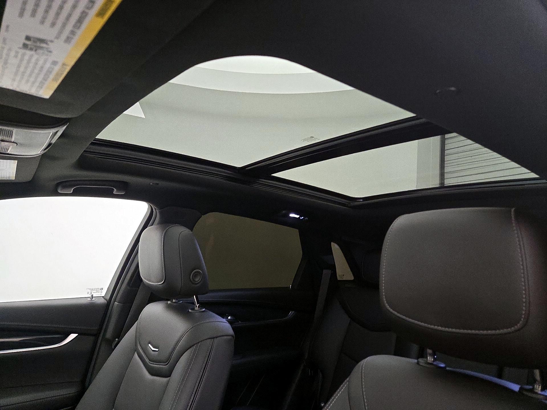 Thumbnail: 2022 Cadillac XT5 - 20