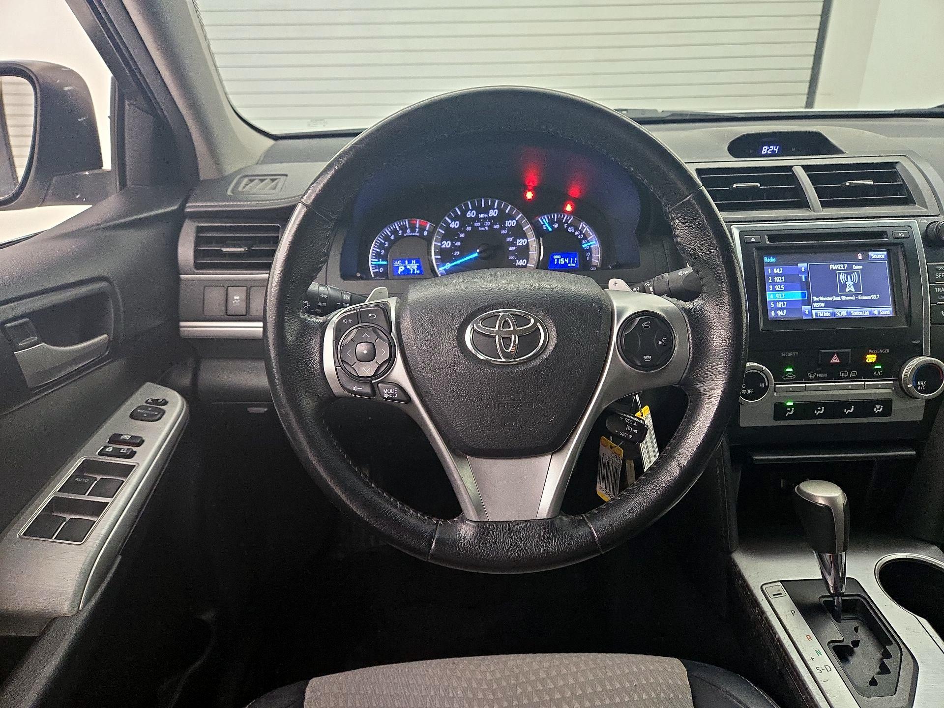 Thumbnail: 2014 Toyota Camry - 10