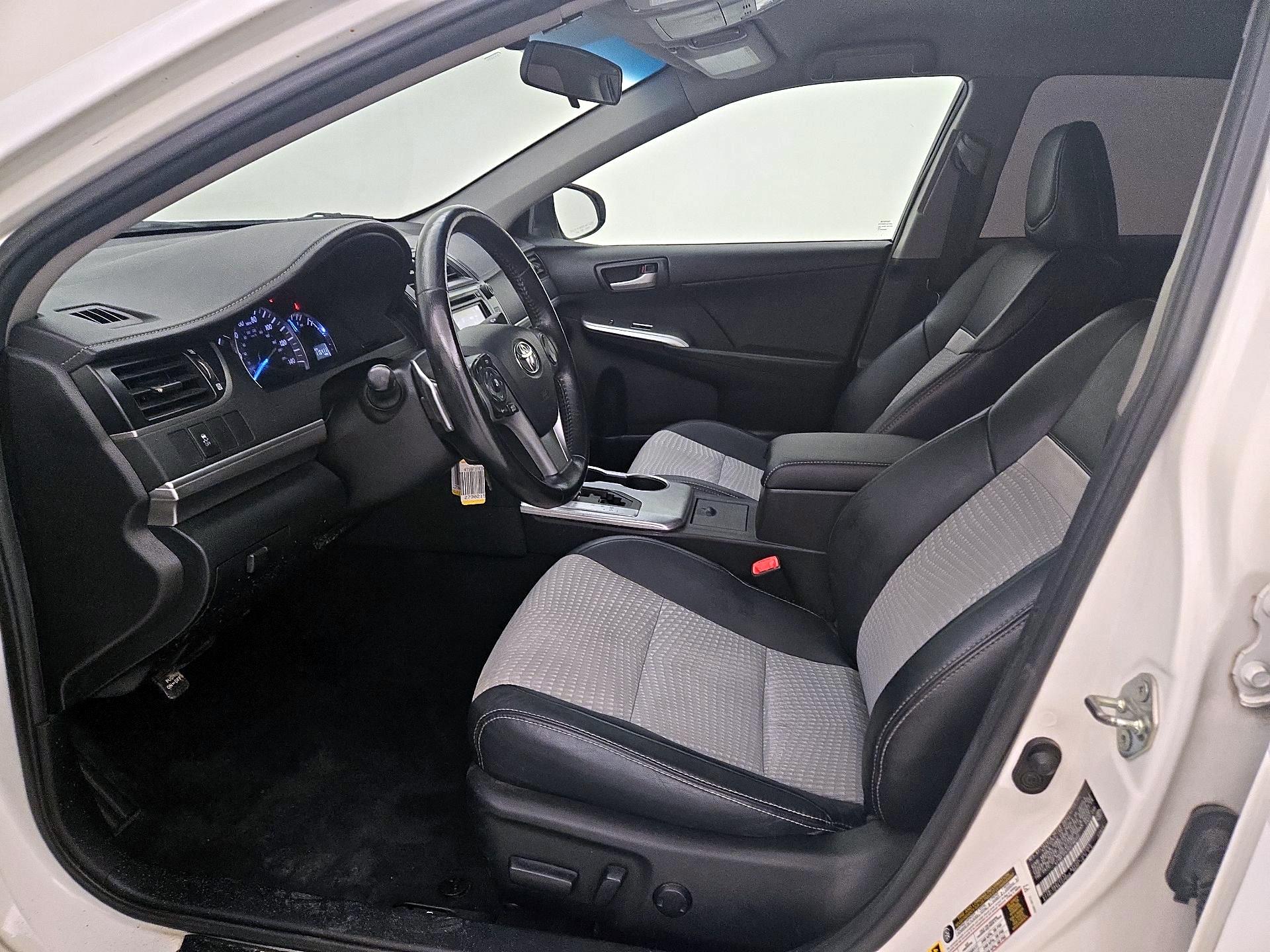 Thumbnail: 2014 Toyota Camry - 11