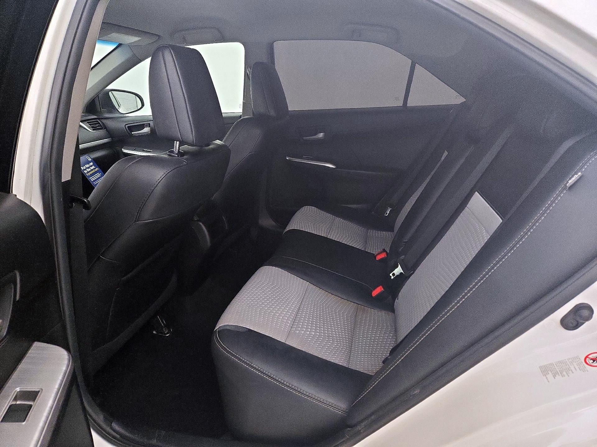 Thumbnail: 2014 Toyota Camry - 19