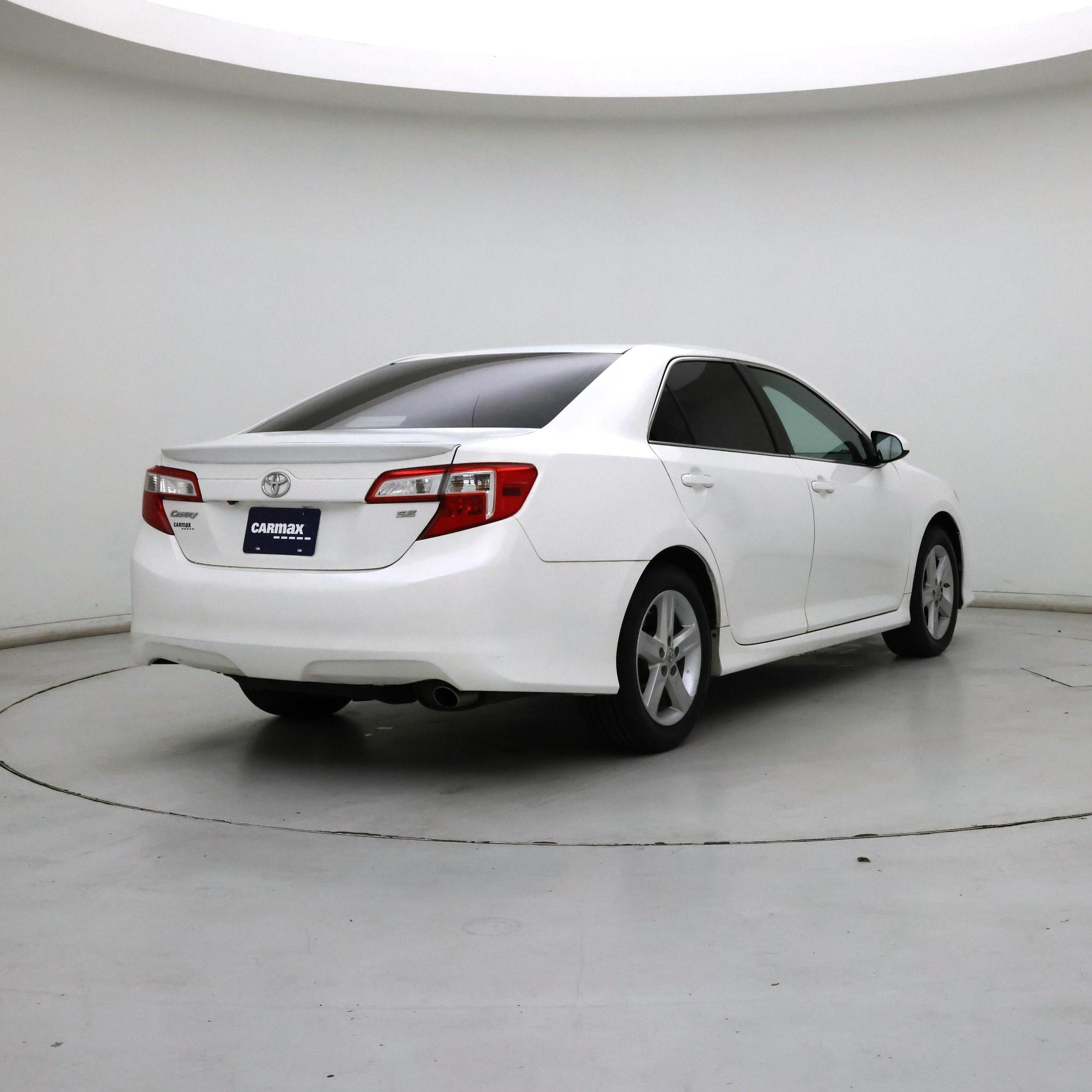 Thumbnail: 2014 Toyota Camry - 8