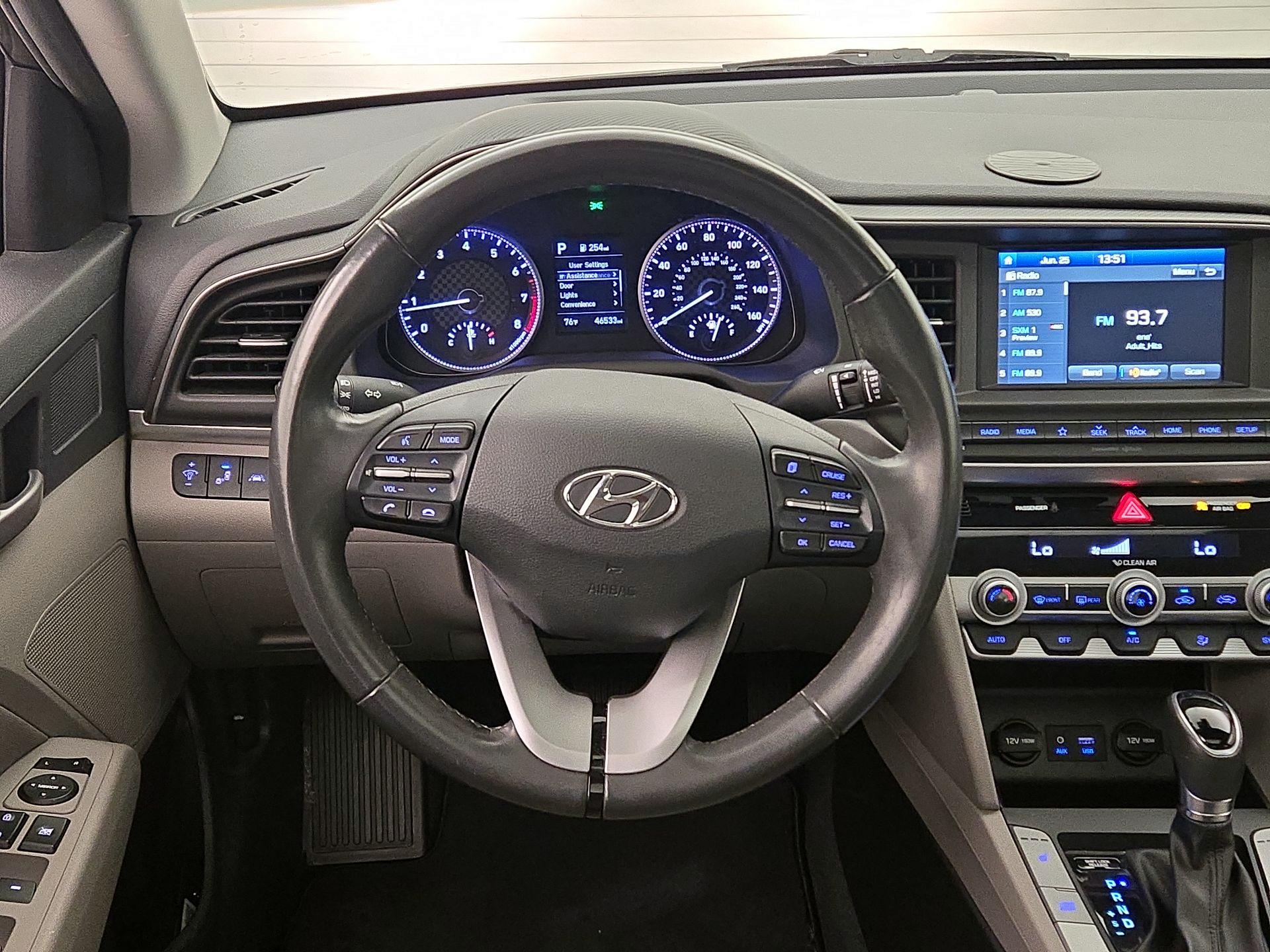 Thumbnail: 2019 Hyundai Elantra - 10