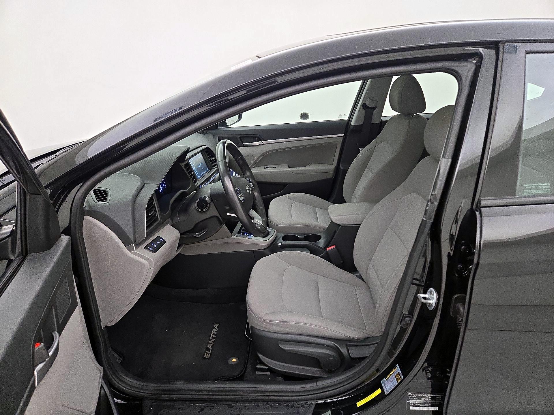 Thumbnail: 2019 Hyundai Elantra - 11