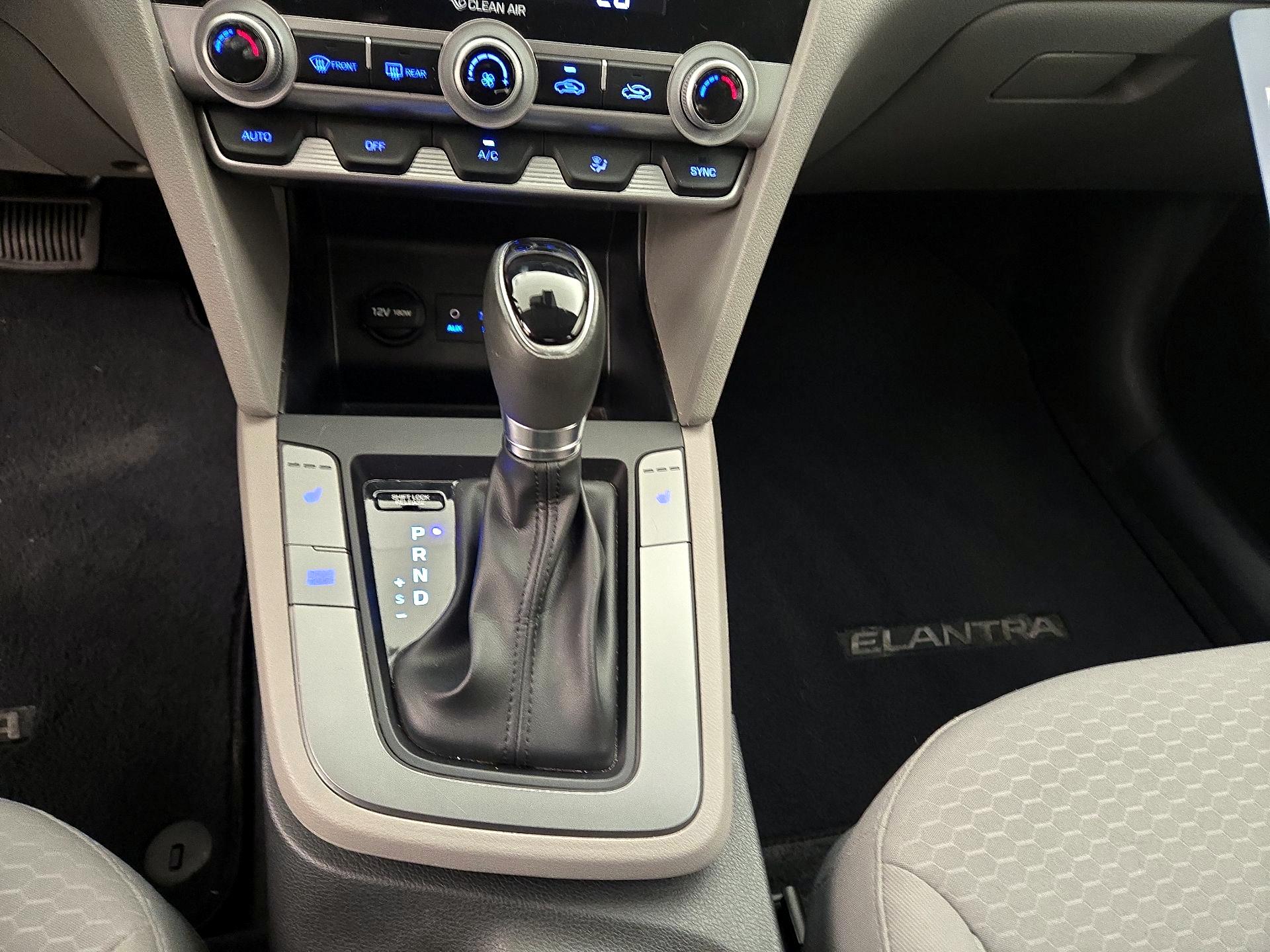 Thumbnail: 2019 Hyundai Elantra - 17