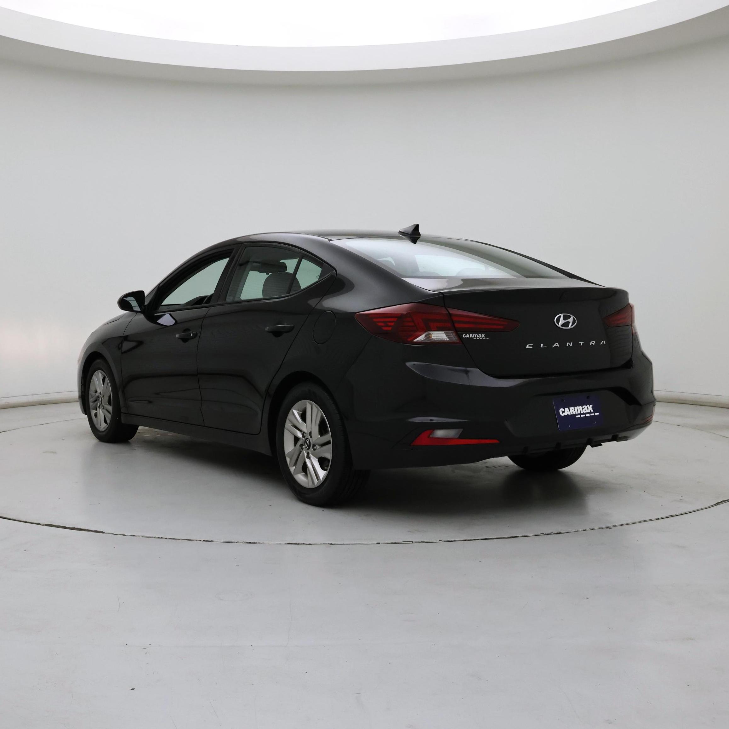 Thumbnail: 2019 Hyundai Elantra - 2