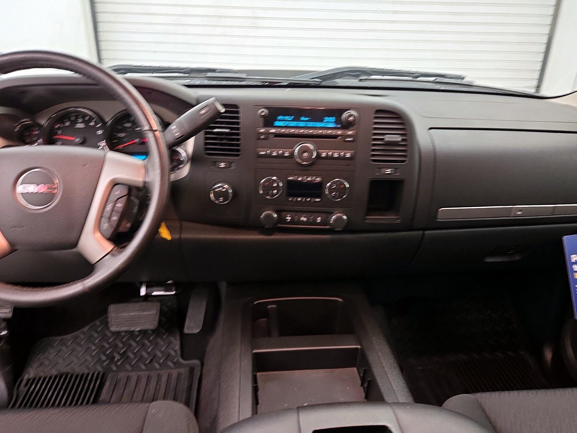 Thumbnail: 2013 GMC Sierra 2500 - 9