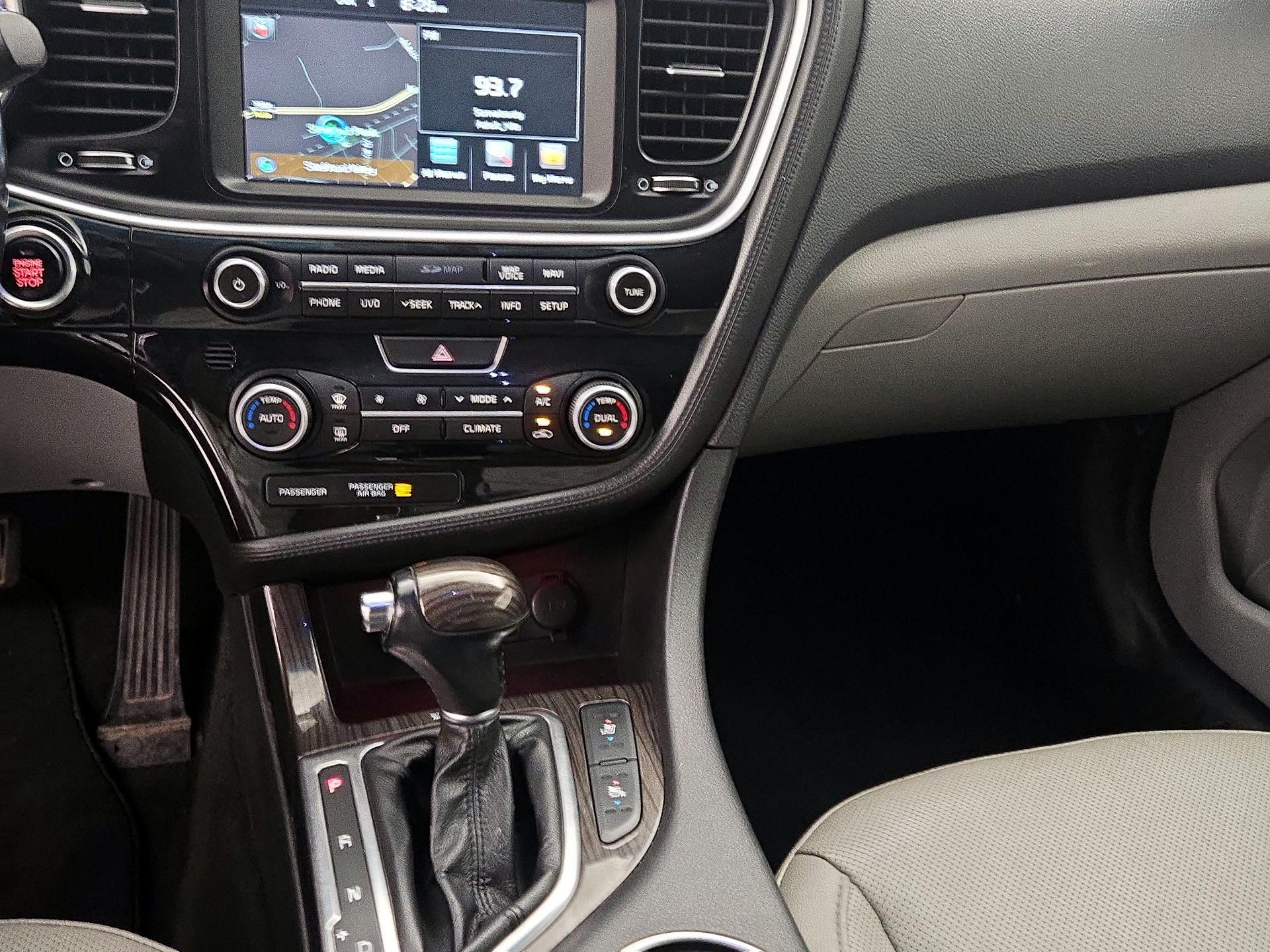 Thumbnail: 2015 Kia Optima - 16