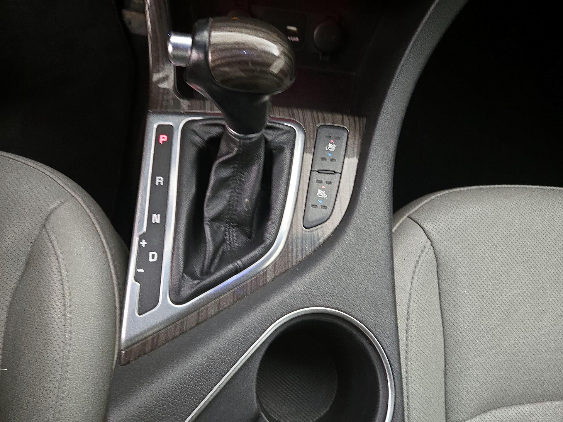 Thumbnail: 2015 Kia Optima - 17