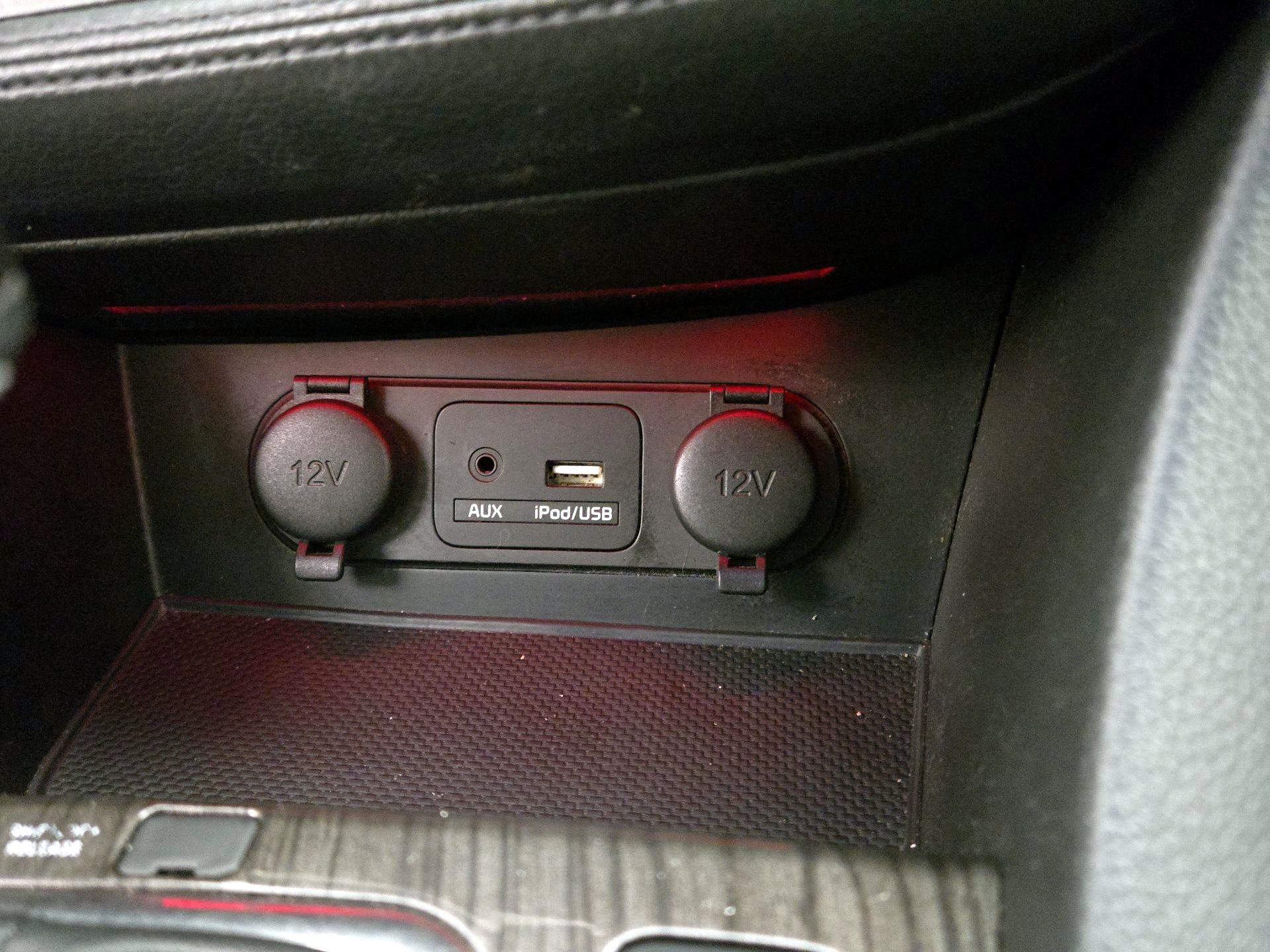 Thumbnail: 2015 Kia Optima - 18
