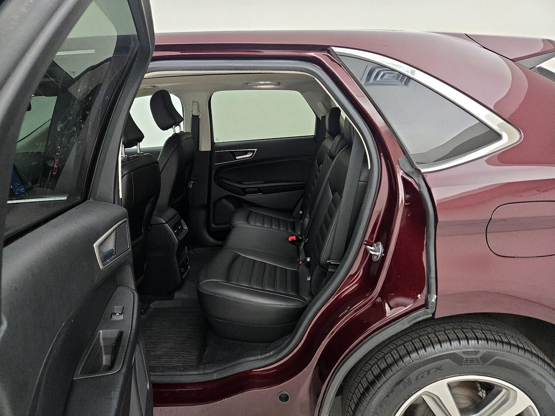 Thumbnail: 2022 Ford Edge - 20