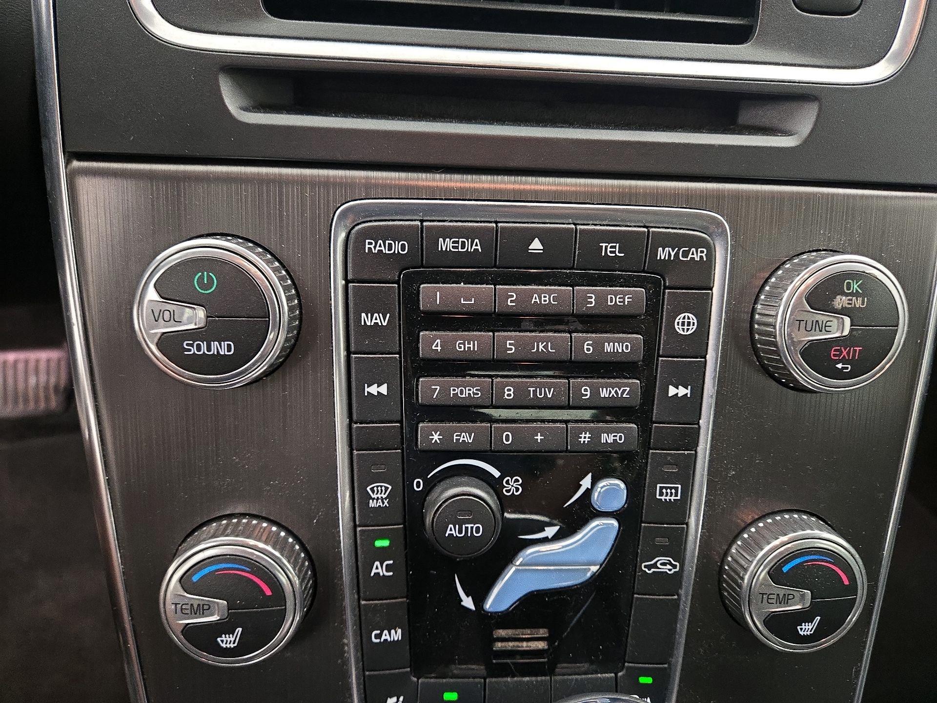 Thumbnail: 2015 Volvo S60 - 16
