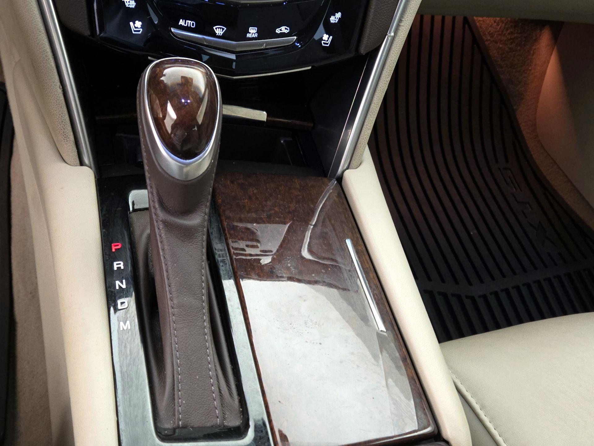 Thumbnail: 2014 Cadillac XTS - 16