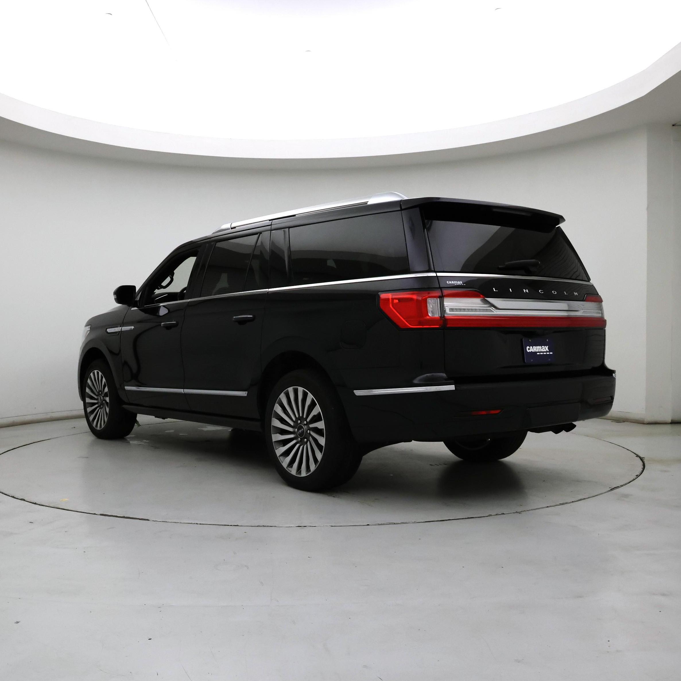 Thumbnail: 2020 Lincoln Navigator L - 2