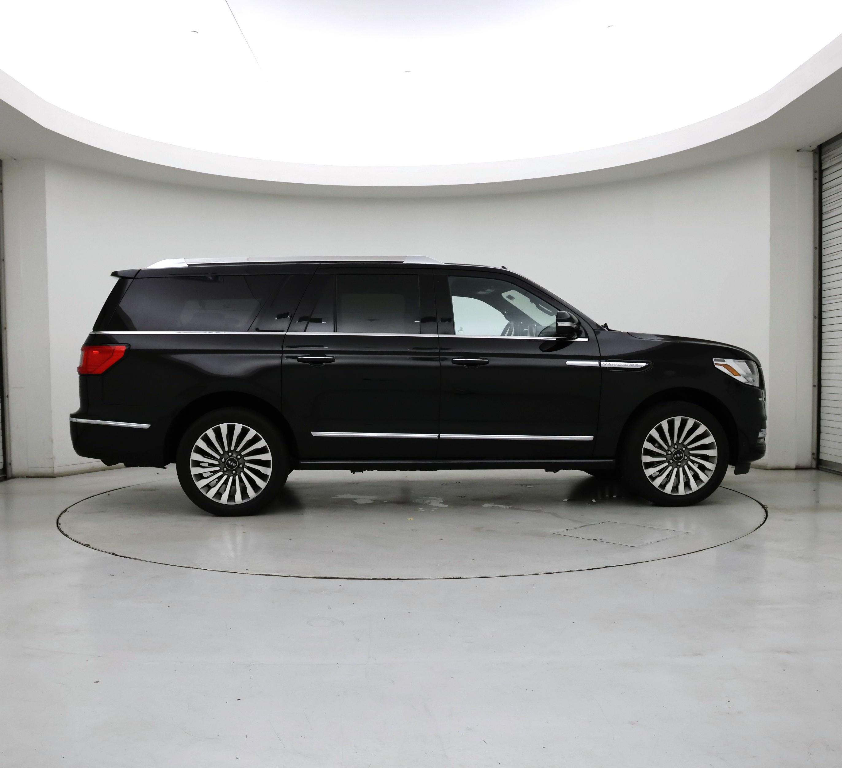 Thumbnail: 2020 Lincoln Navigator L - 7