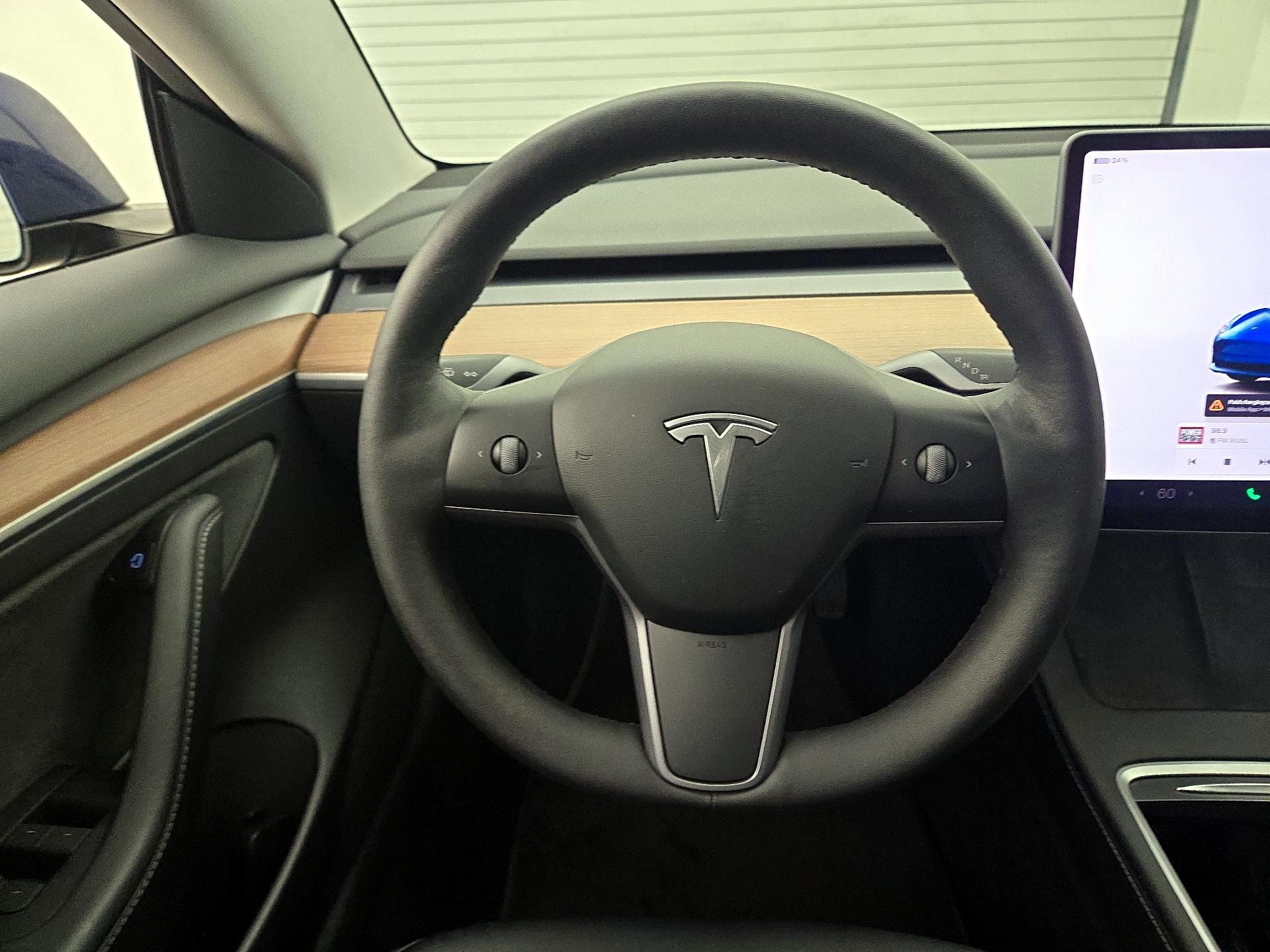 Thumbnail: 2022 Tesla Model 3 - 10