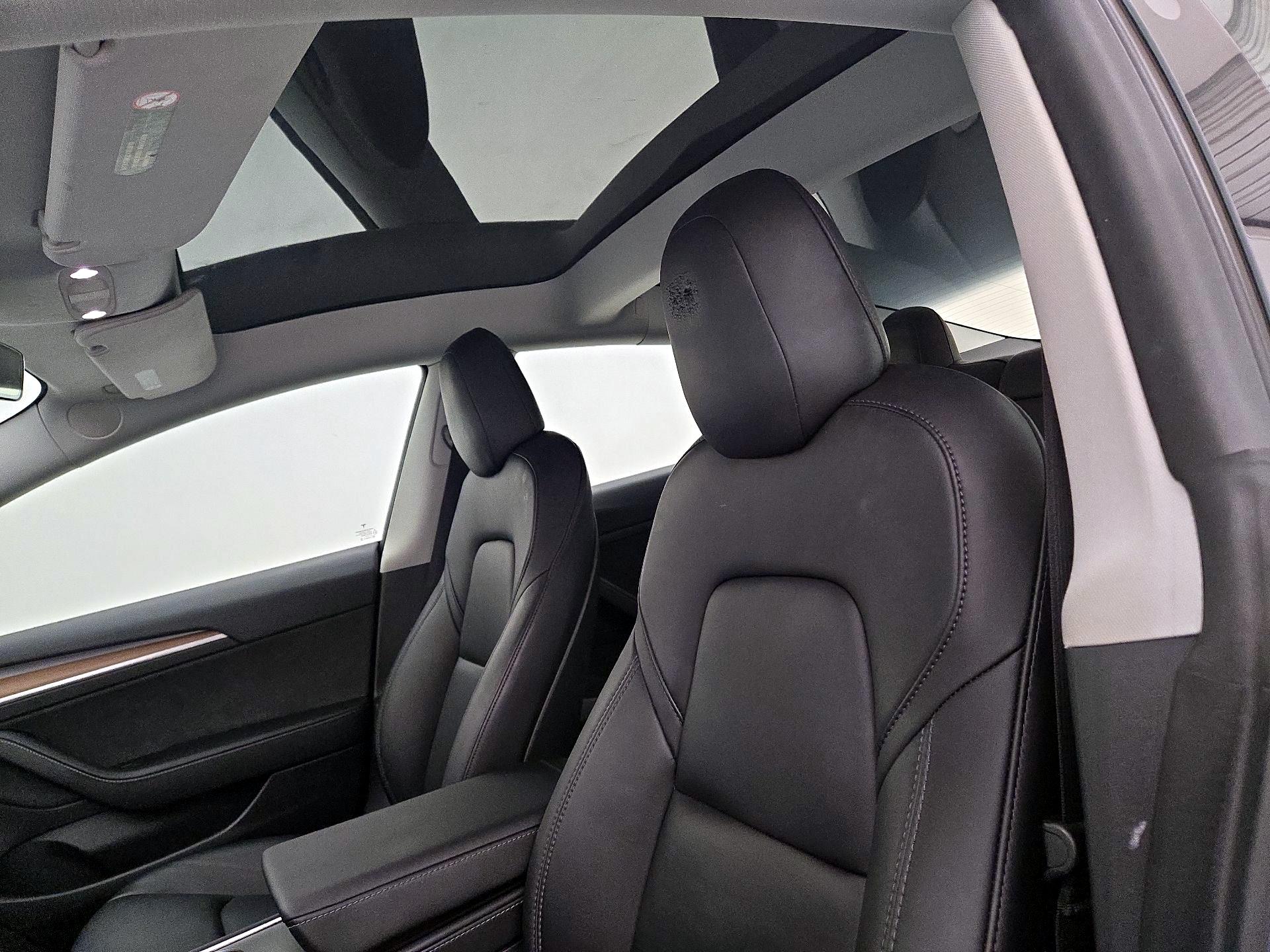 Thumbnail: 2022 Tesla Model 3 - 18