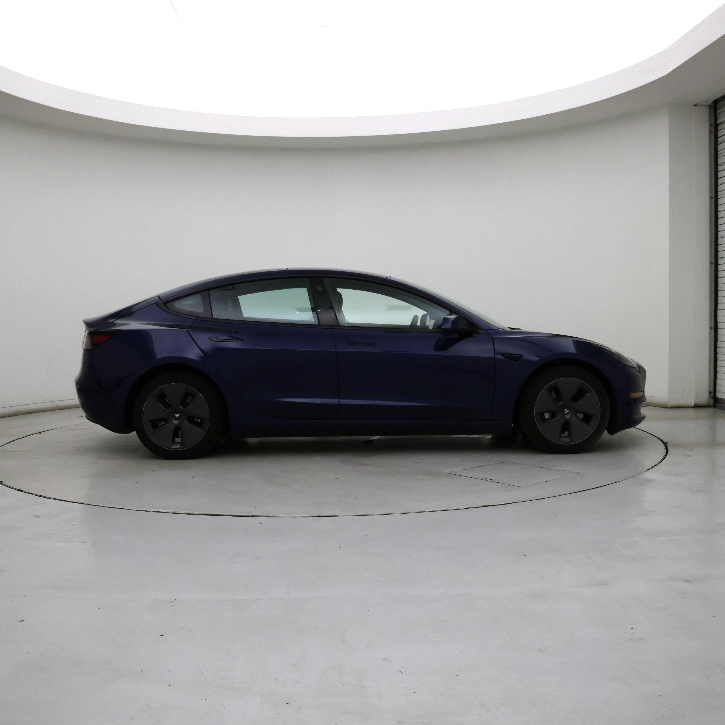 Thumbnail: 2022 Tesla Model 3 - 7