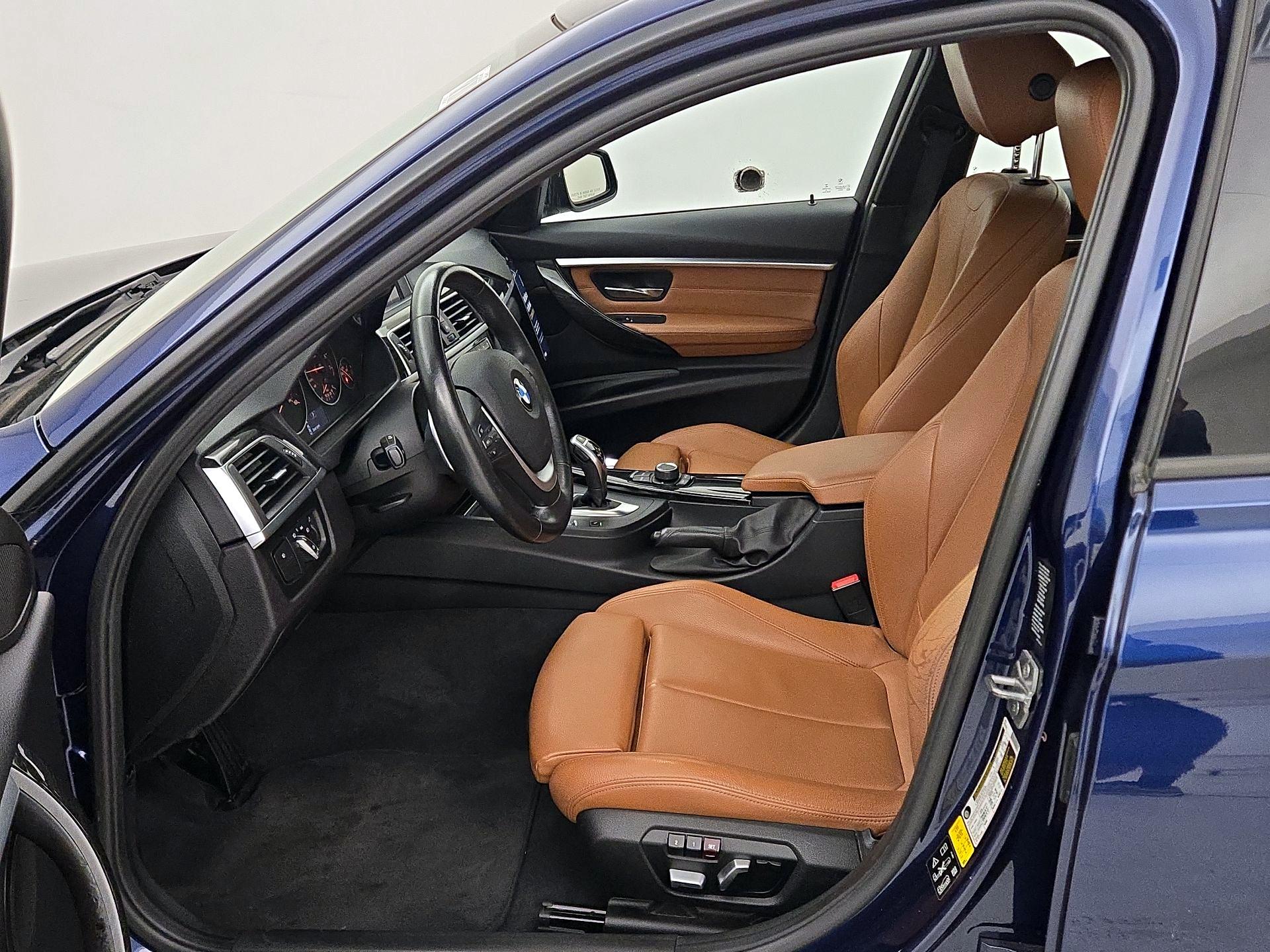 Thumbnail: 2016 BMW 3 Series - 11