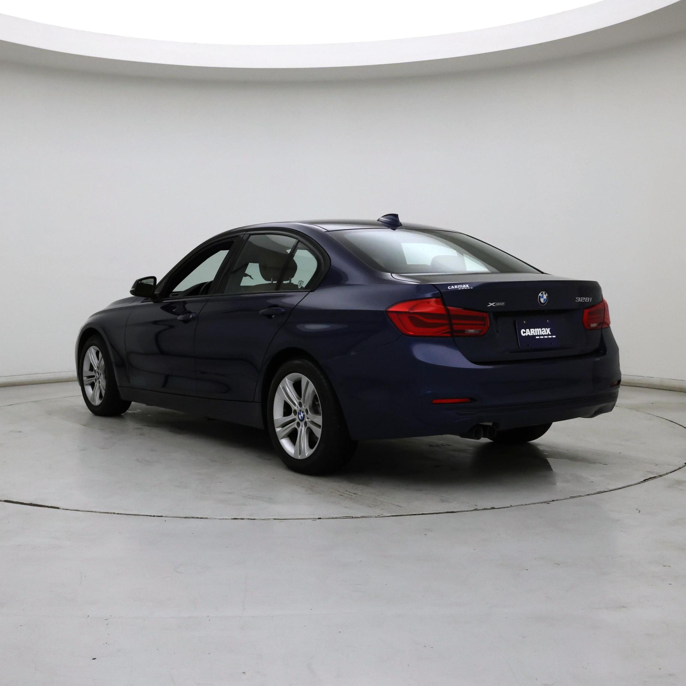 Thumbnail: 2016 BMW 3 Series - 2