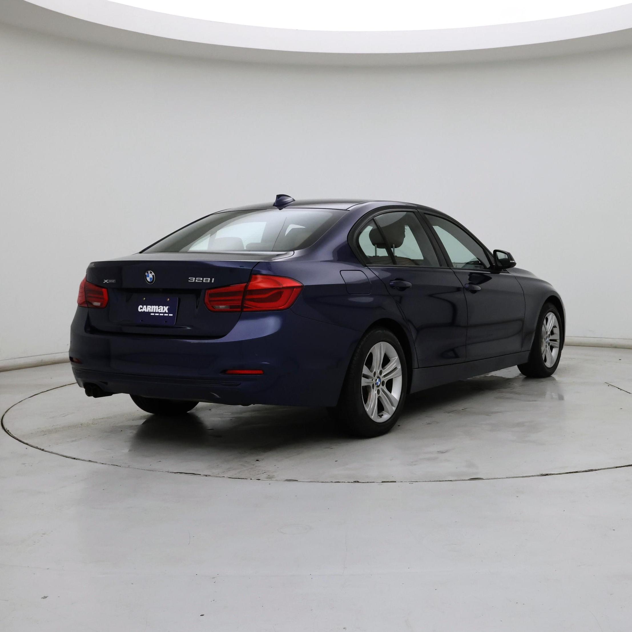 Thumbnail: 2016 BMW 3 Series - 8