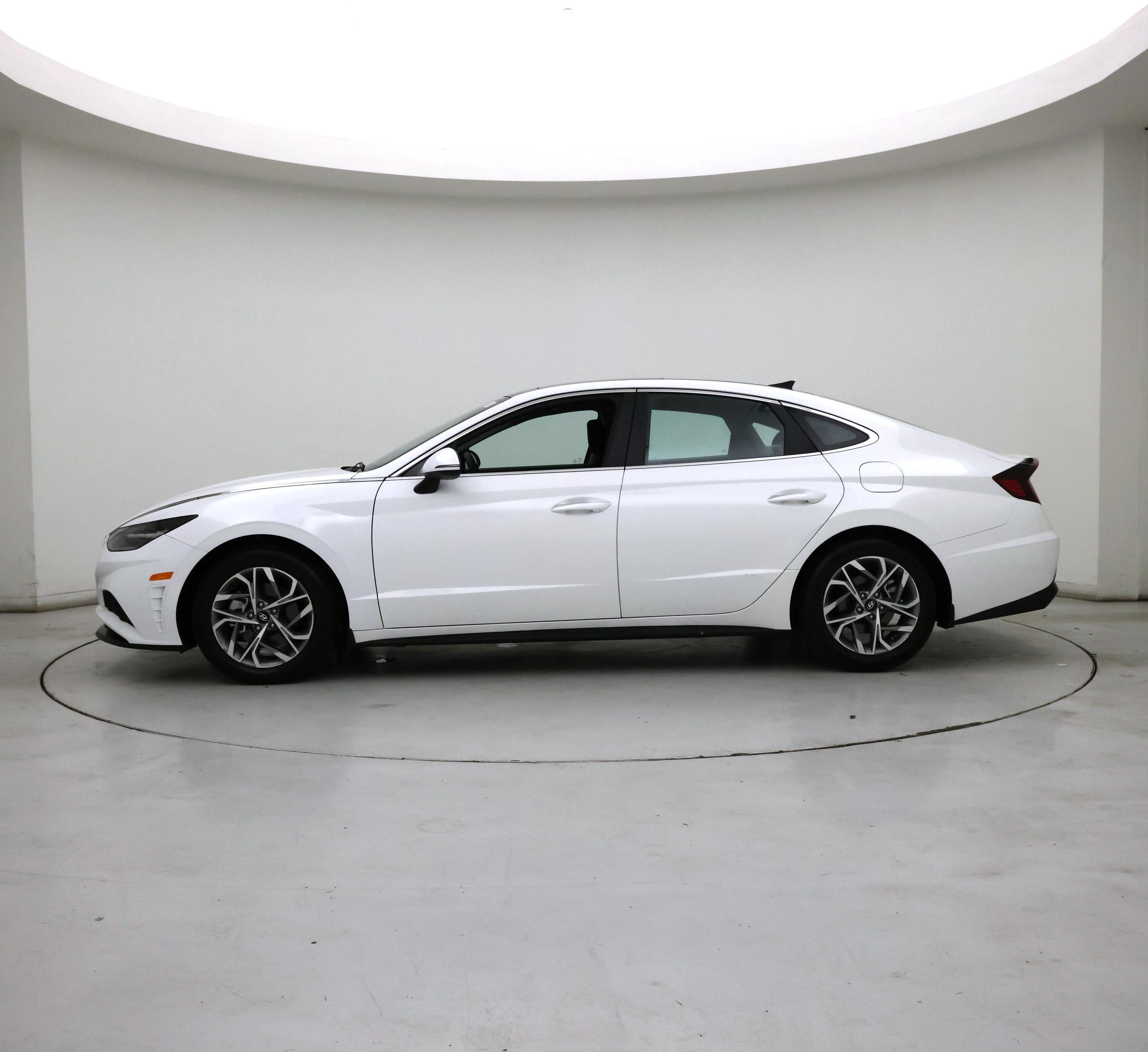 Thumbnail: 2023 Hyundai Sonata - 3