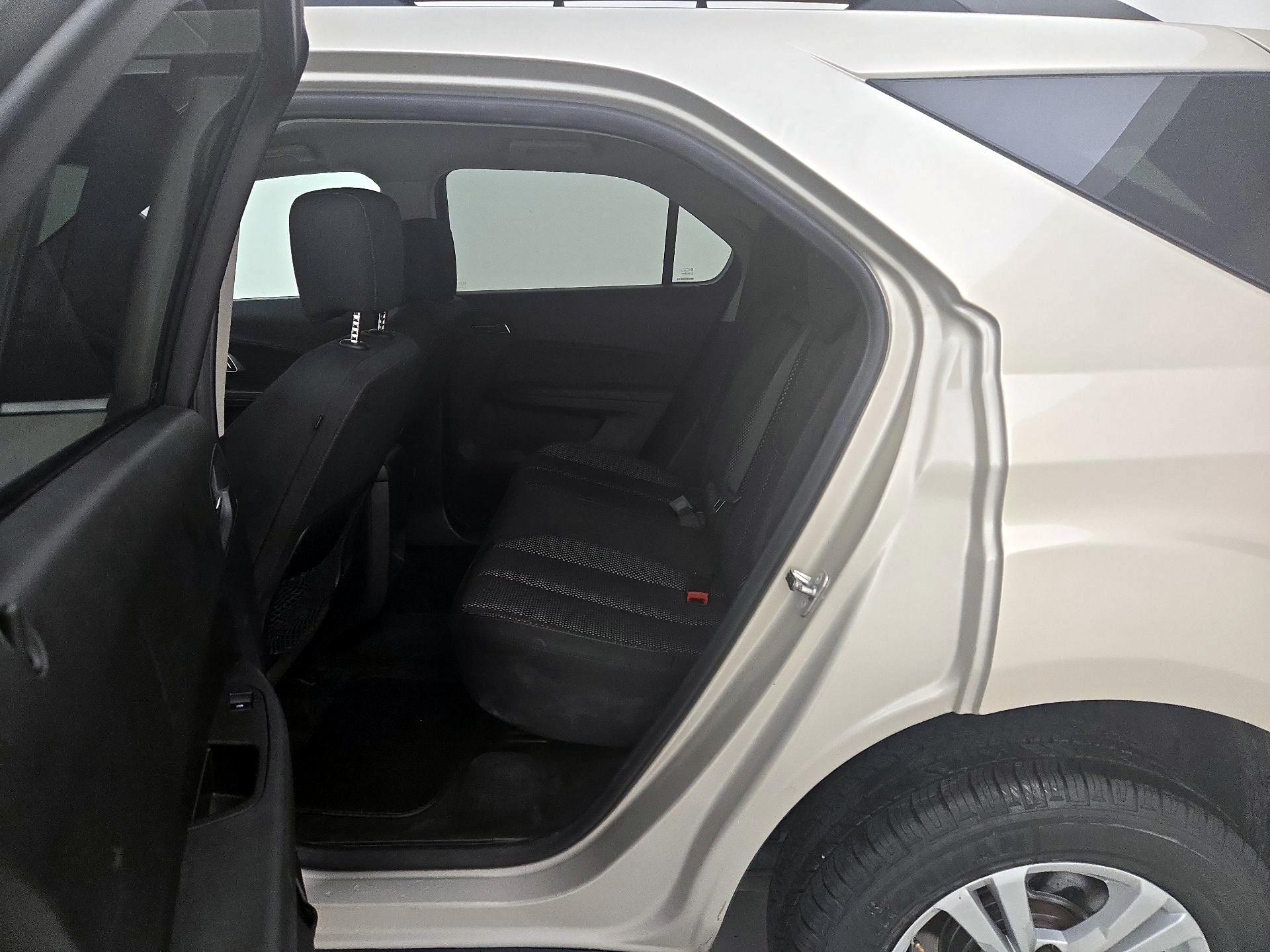 Thumbnail: 2015 Chevrolet Equinox - 17