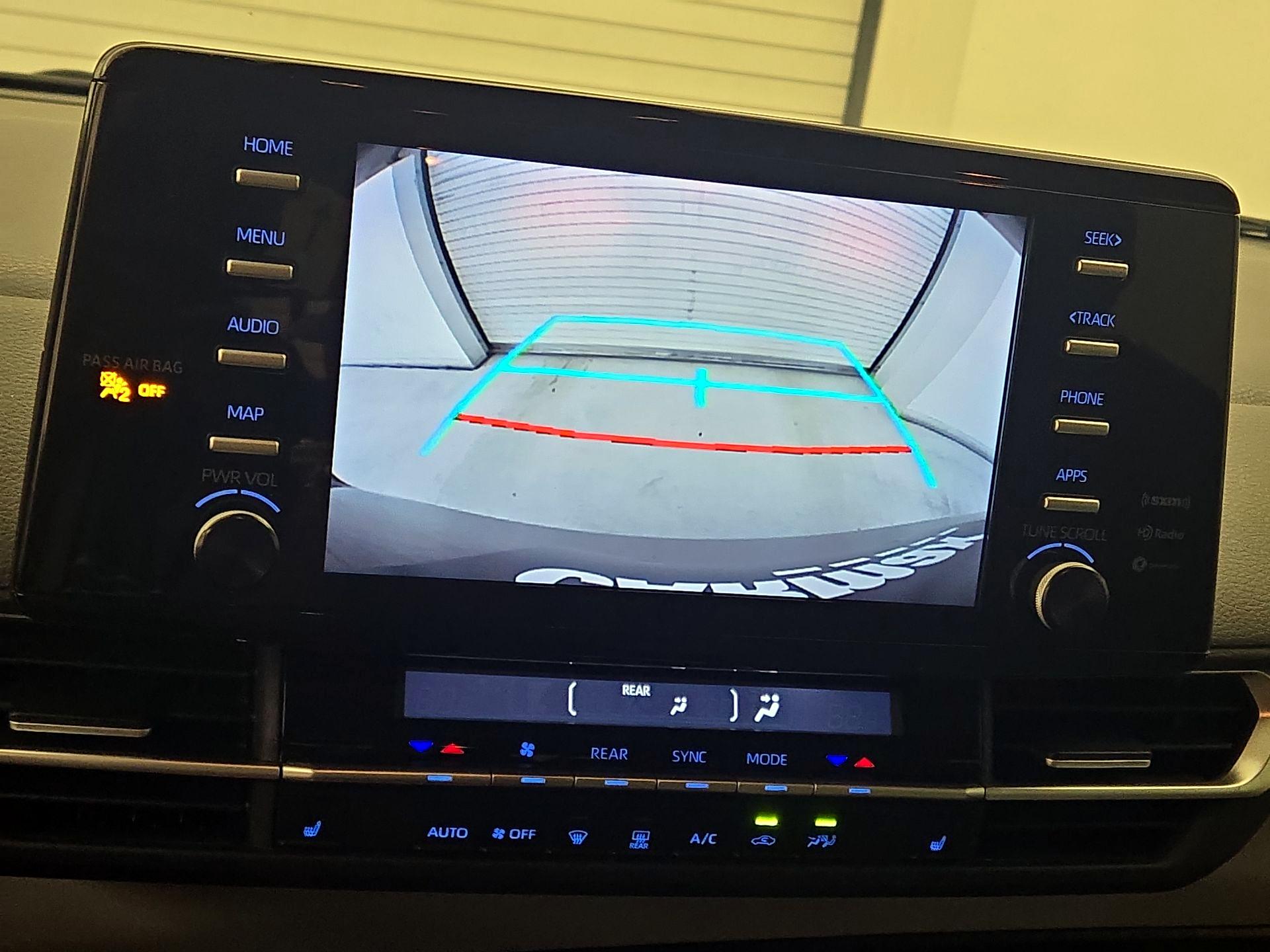 Thumbnail: 2022 Toyota Sienna - 14