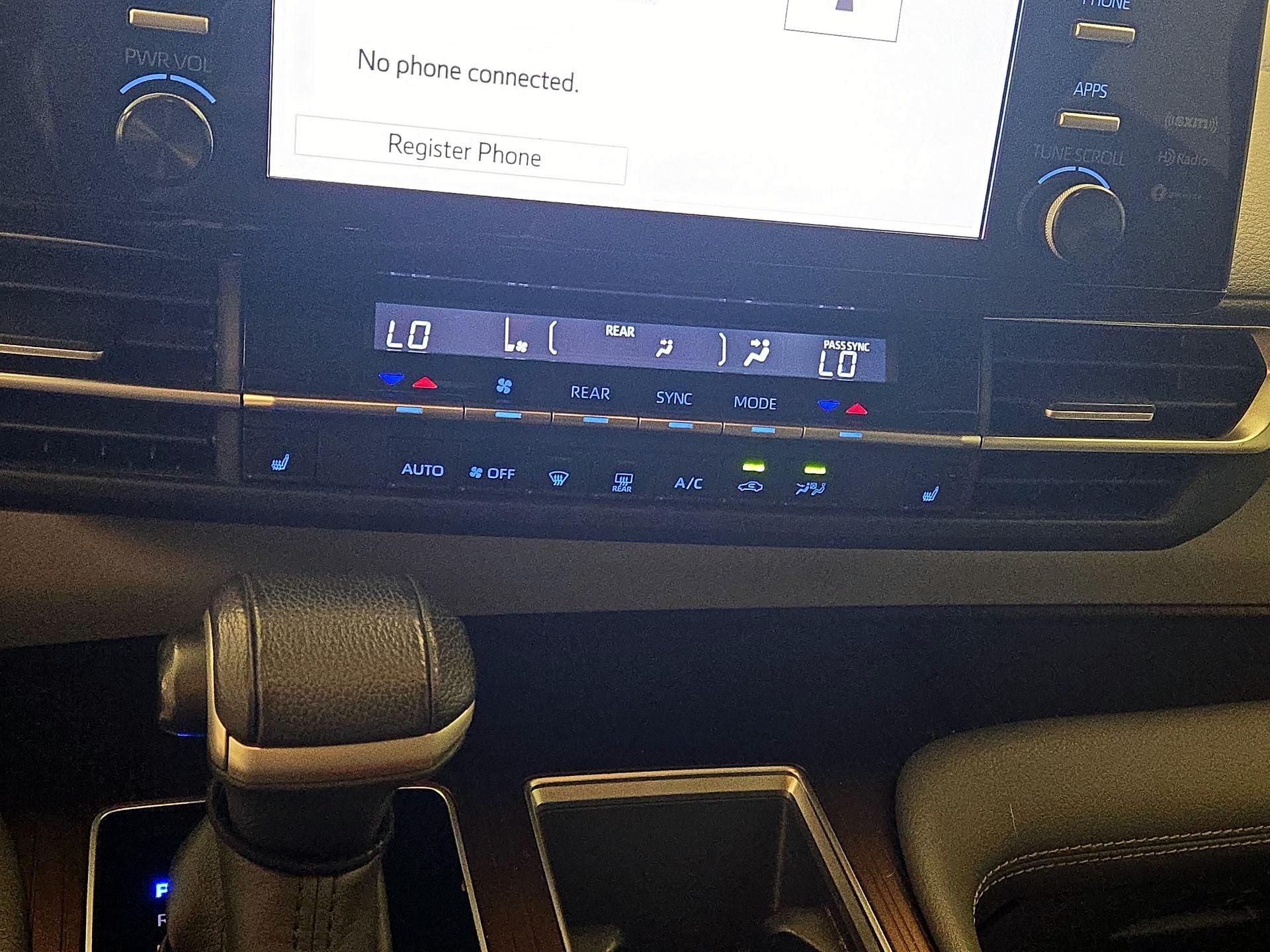 Thumbnail: 2022 Toyota Sienna - 16