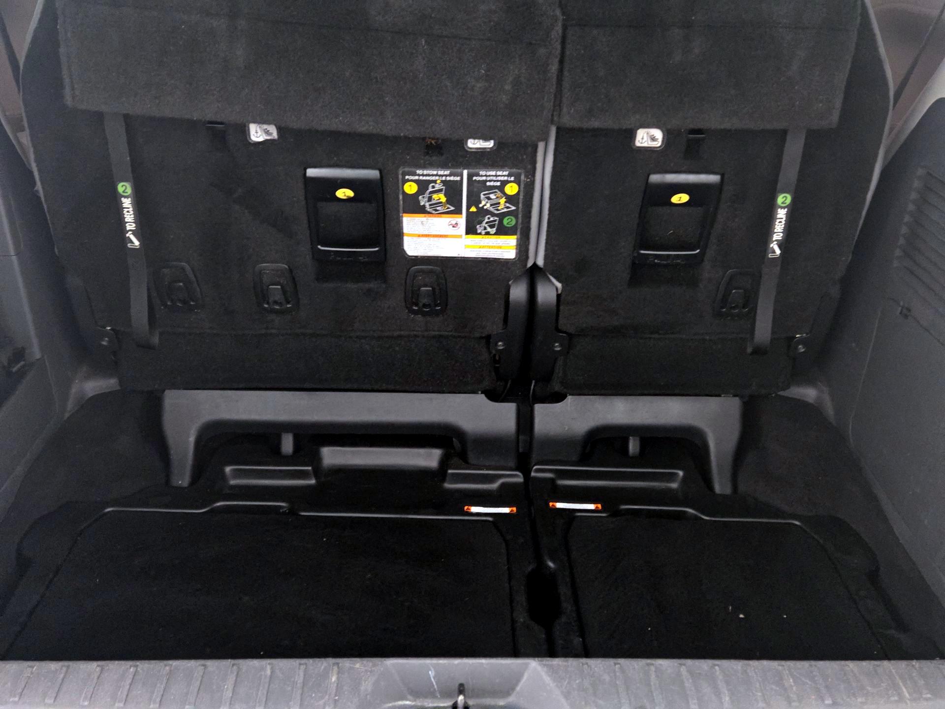 Thumbnail: 2022 Toyota Sienna - 20