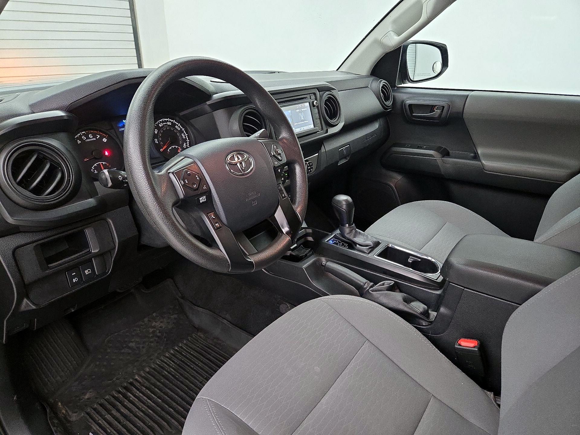 Thumbnail: 2019 Toyota Tacoma - 9
