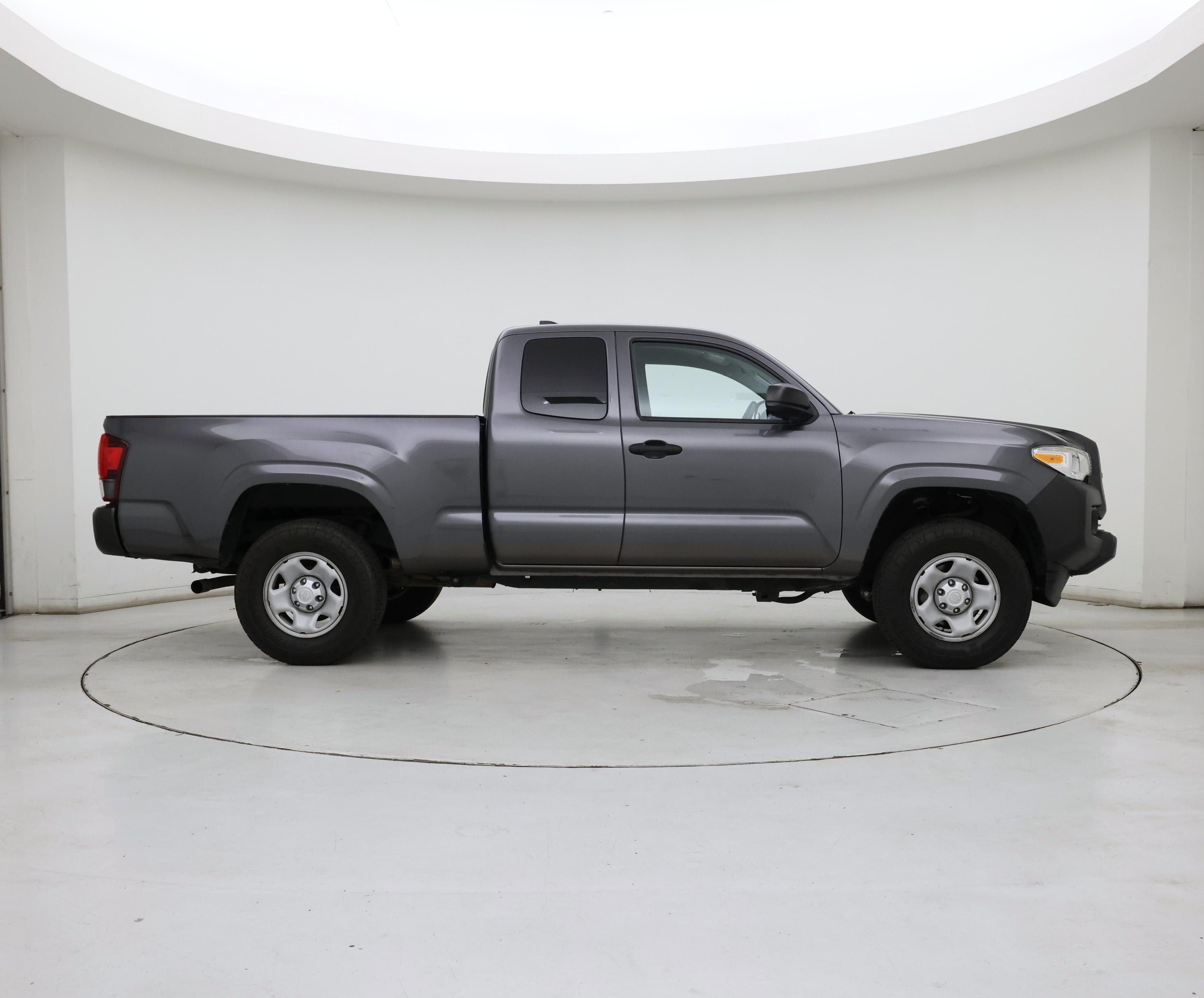 Thumbnail: 2019 Toyota Tacoma - 7