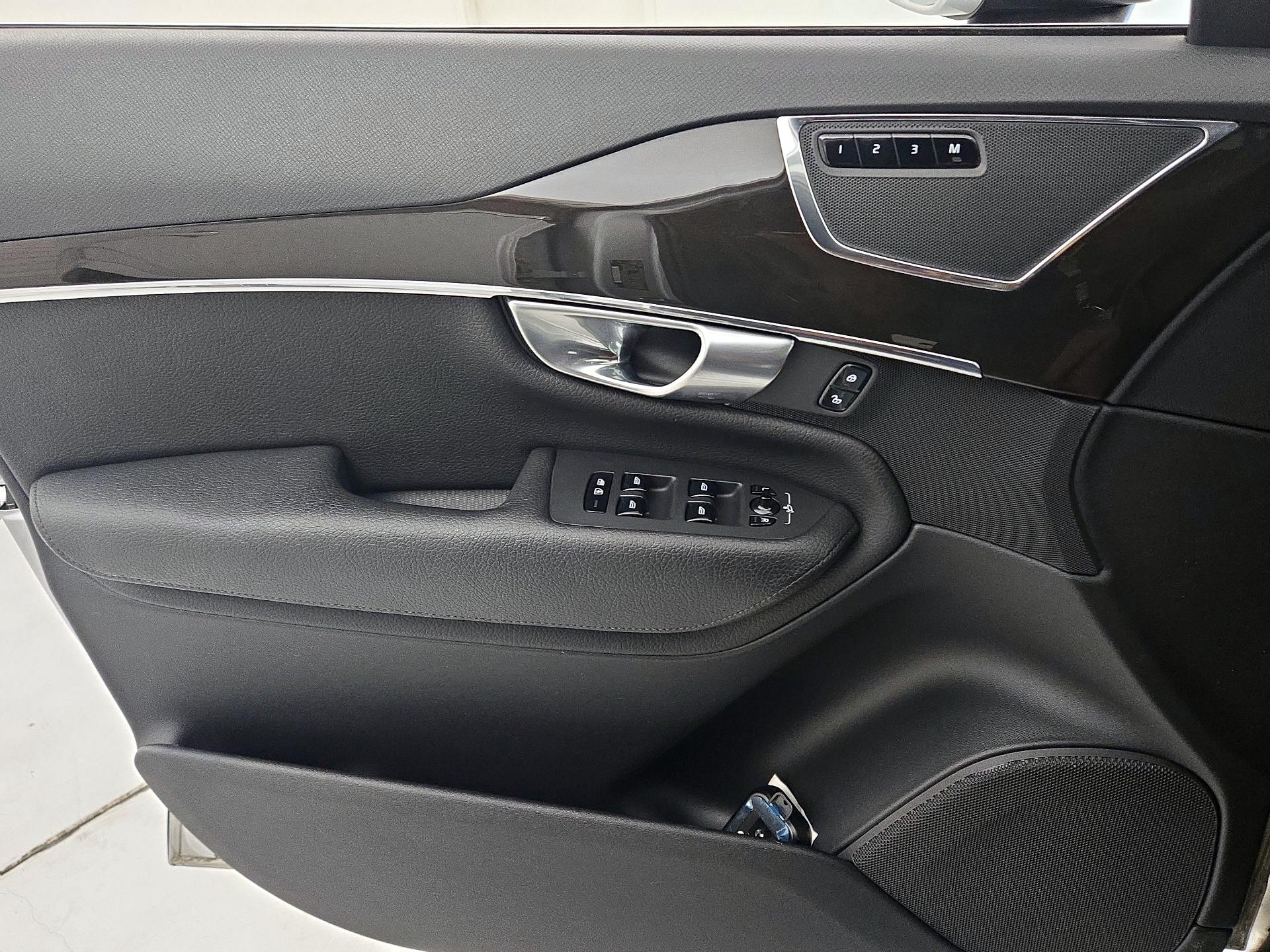 Thumbnail: 2018 Volvo XC90 - 12