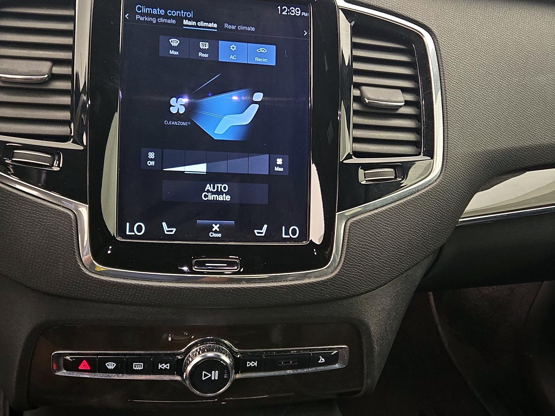 Thumbnail: 2018 Volvo XC90 - 15