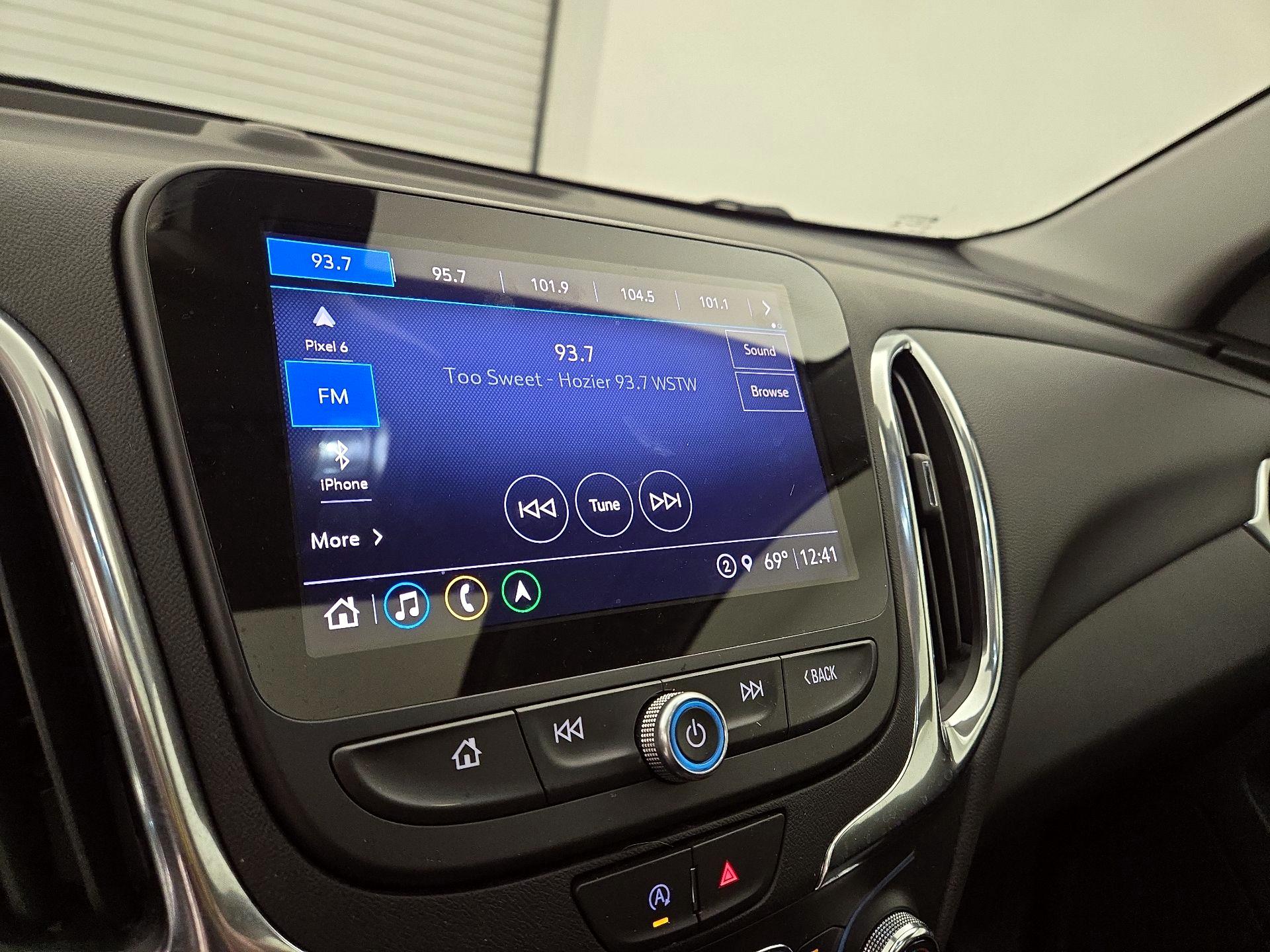 Thumbnail: 2022 Chevrolet Equinox - 14