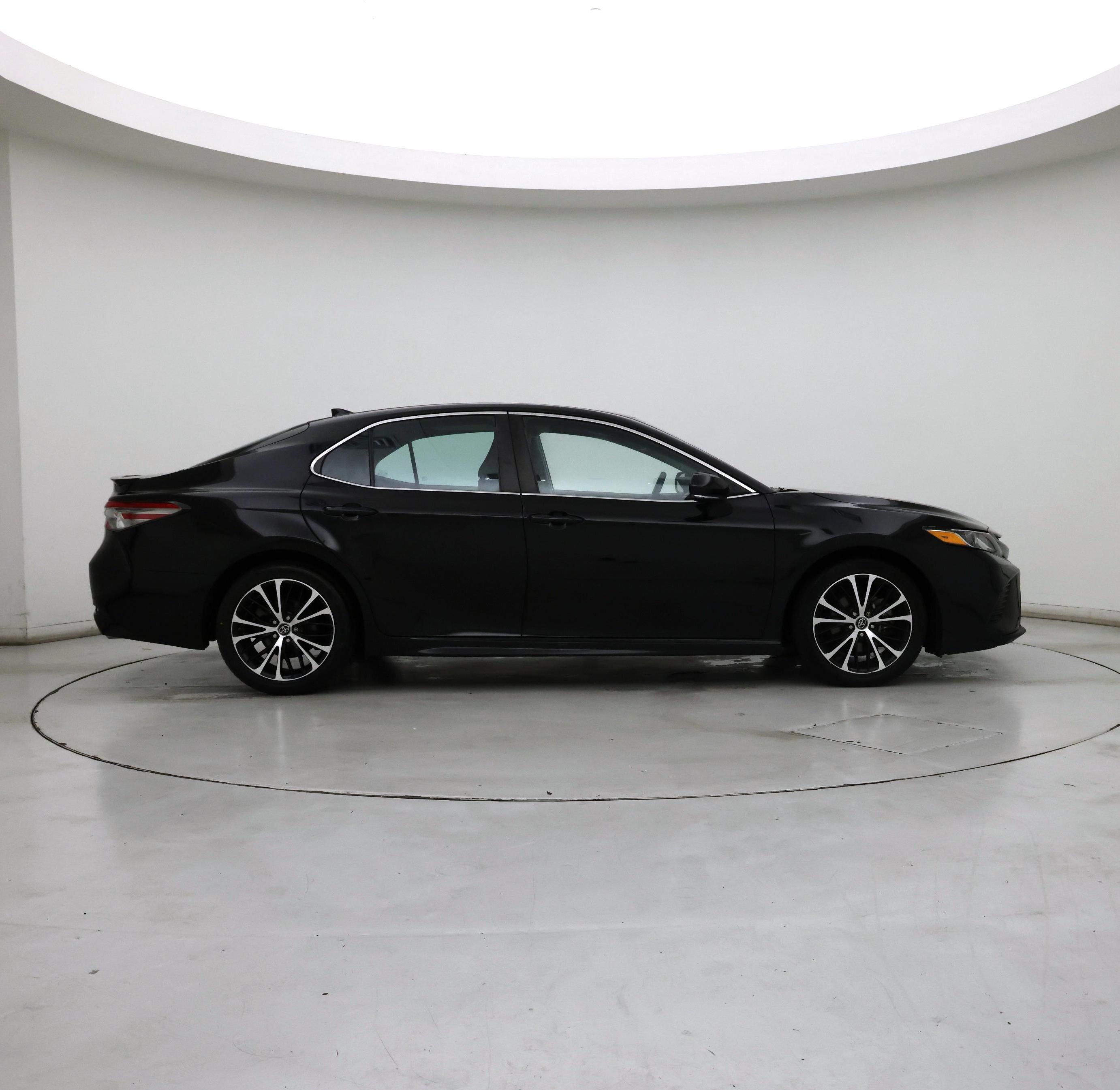 Thumbnail: 2019 Toyota Camry - 7
