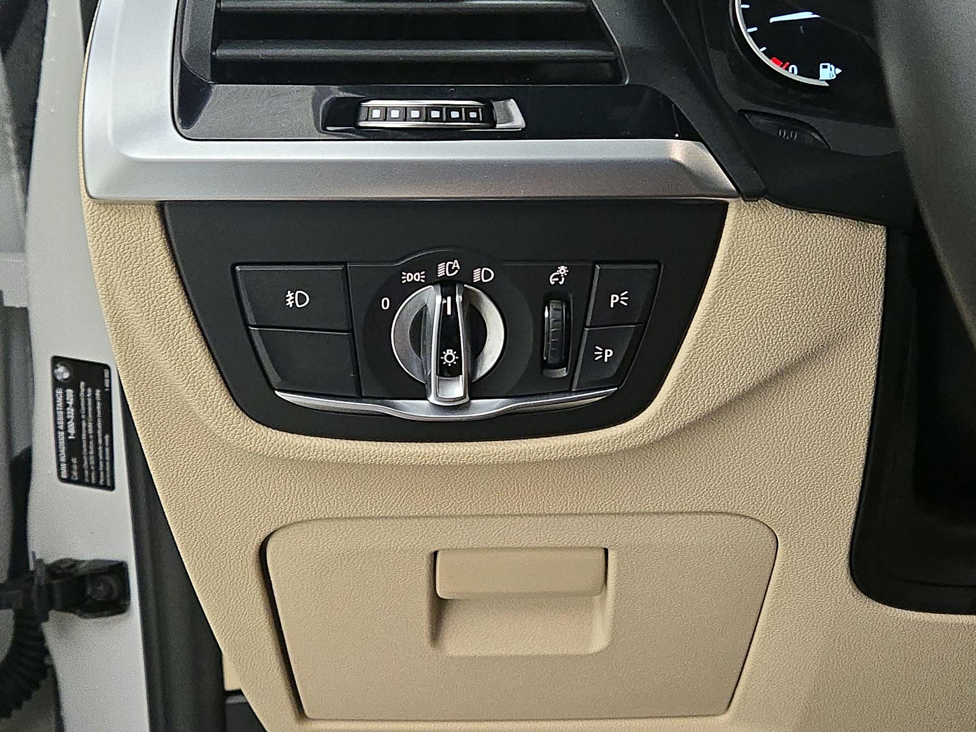 Thumbnail: 2021 BMW X3 - 13