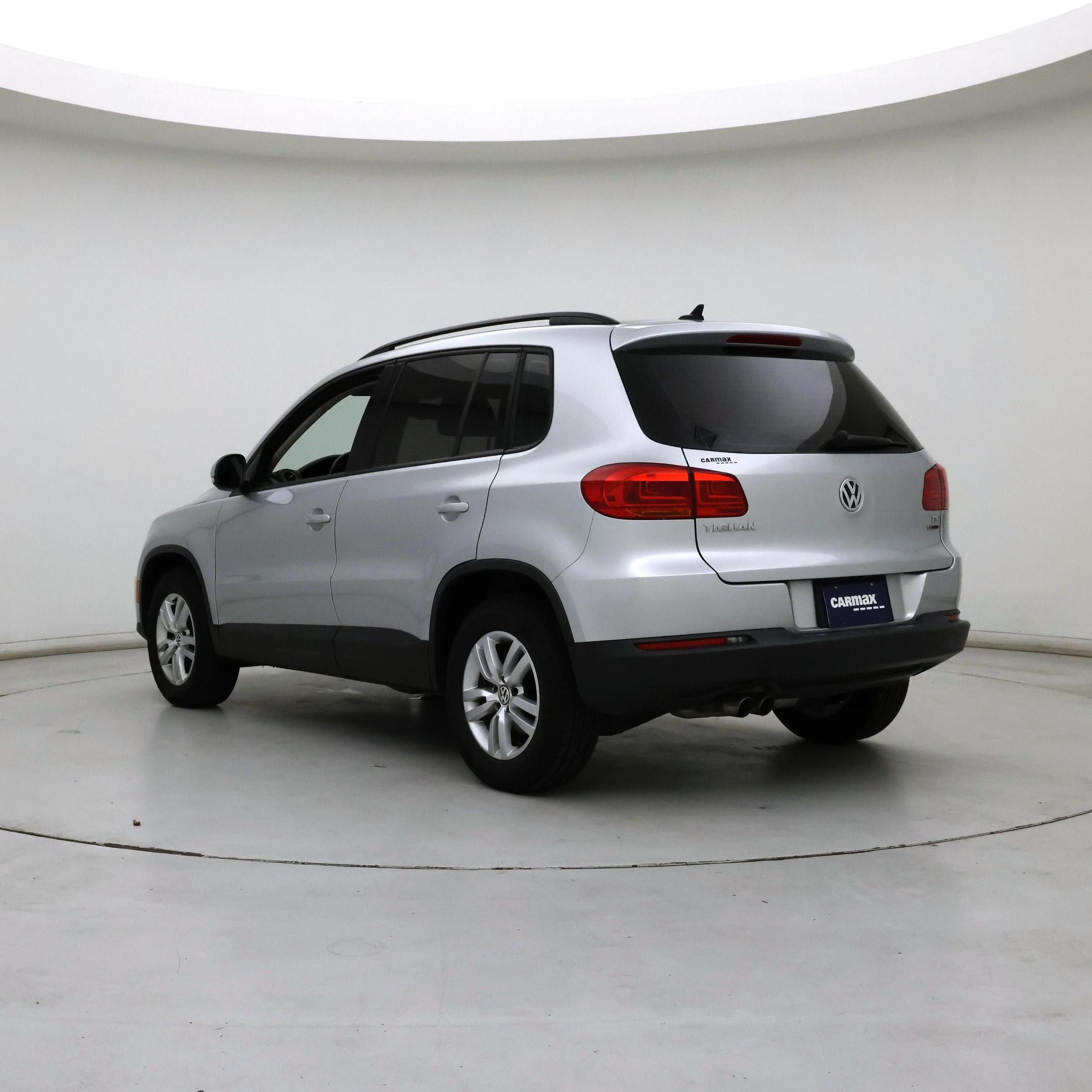 Thumbnail: 2017 Volkswagen Tiguan - 2