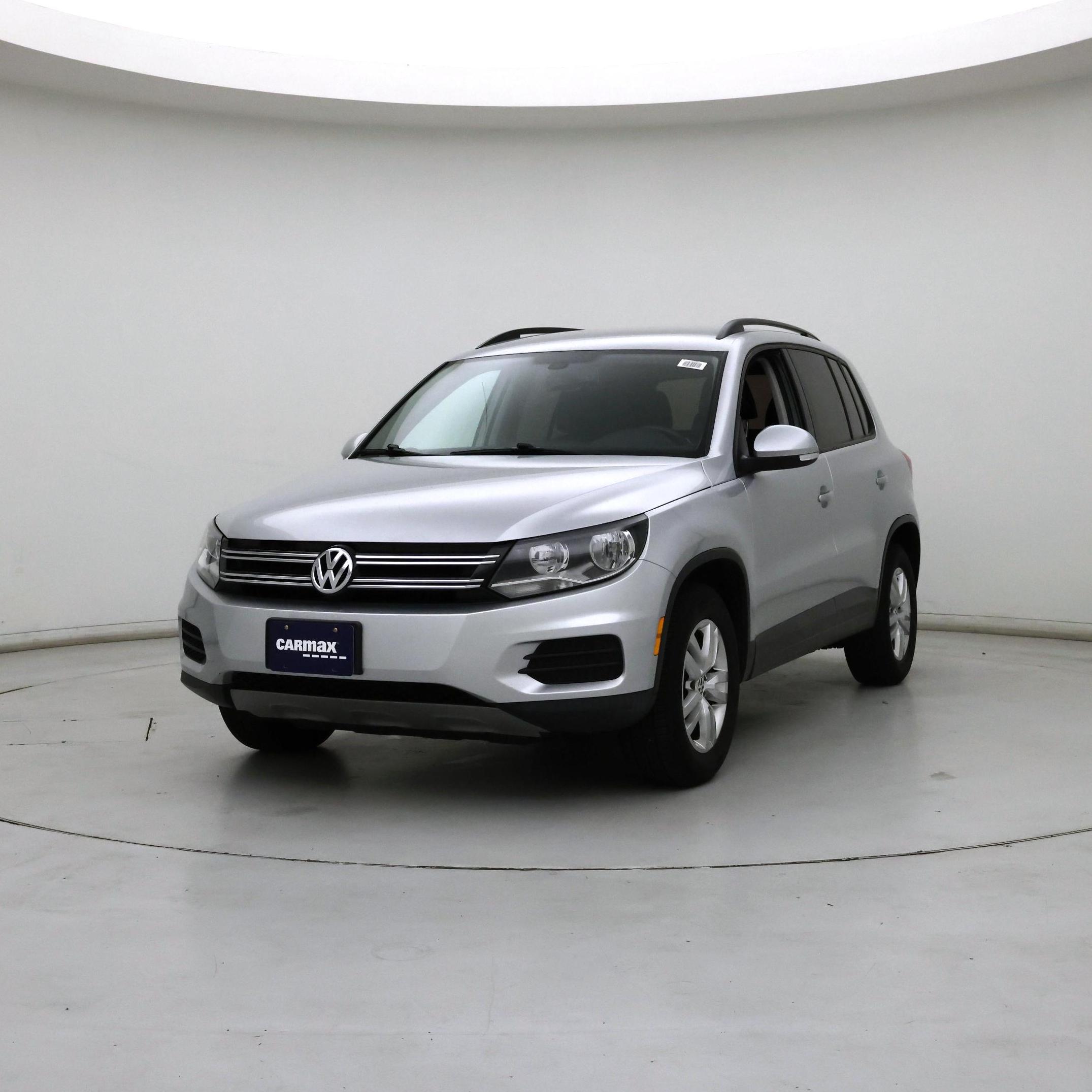 Thumbnail: 2017 Volkswagen Tiguan - 4