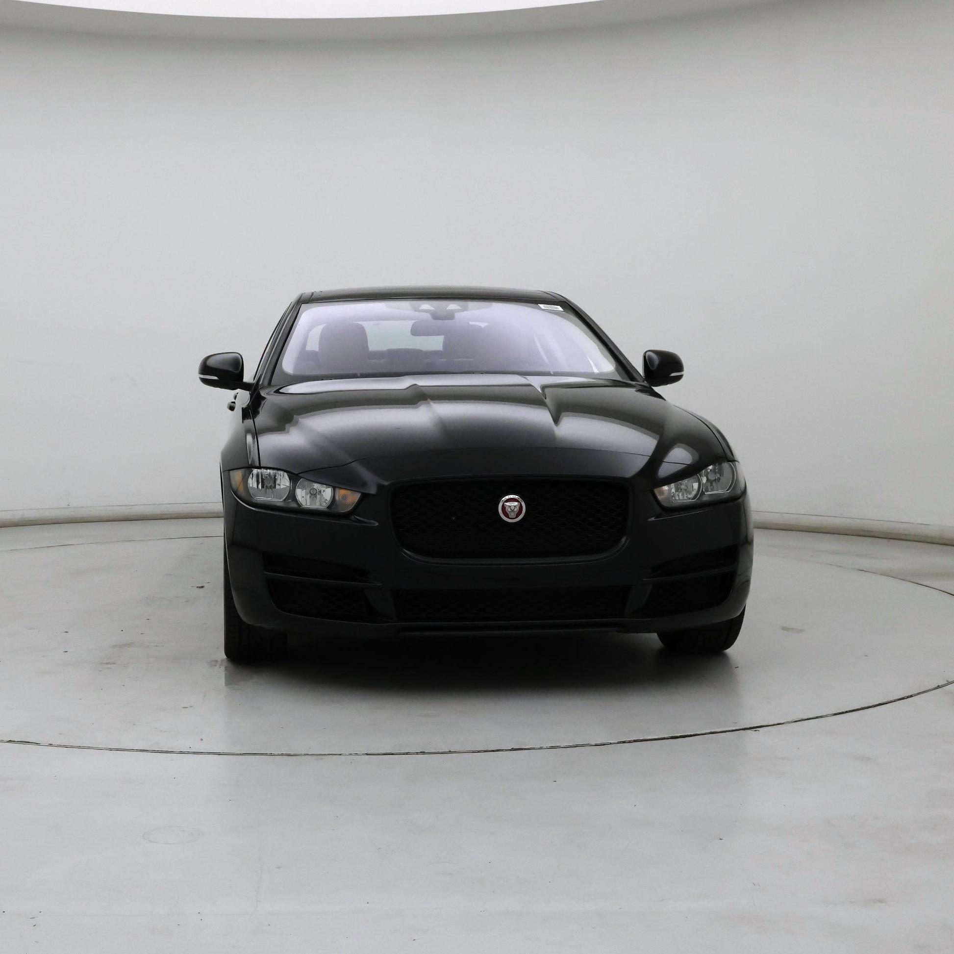 Thumbnail: 2017 Jaguar XE - 5