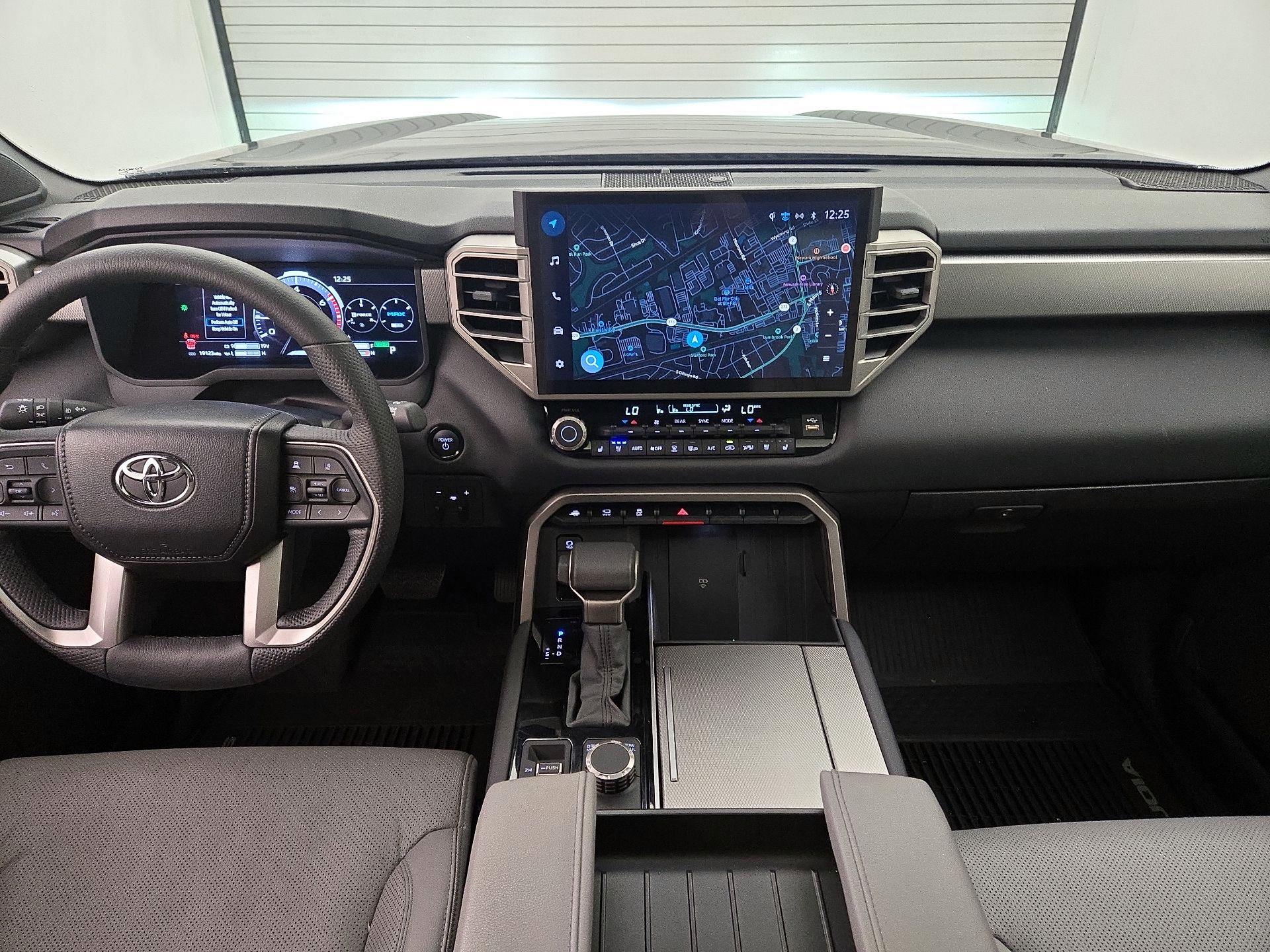 Thumbnail: 2025 Toyota Sequoia - 9
