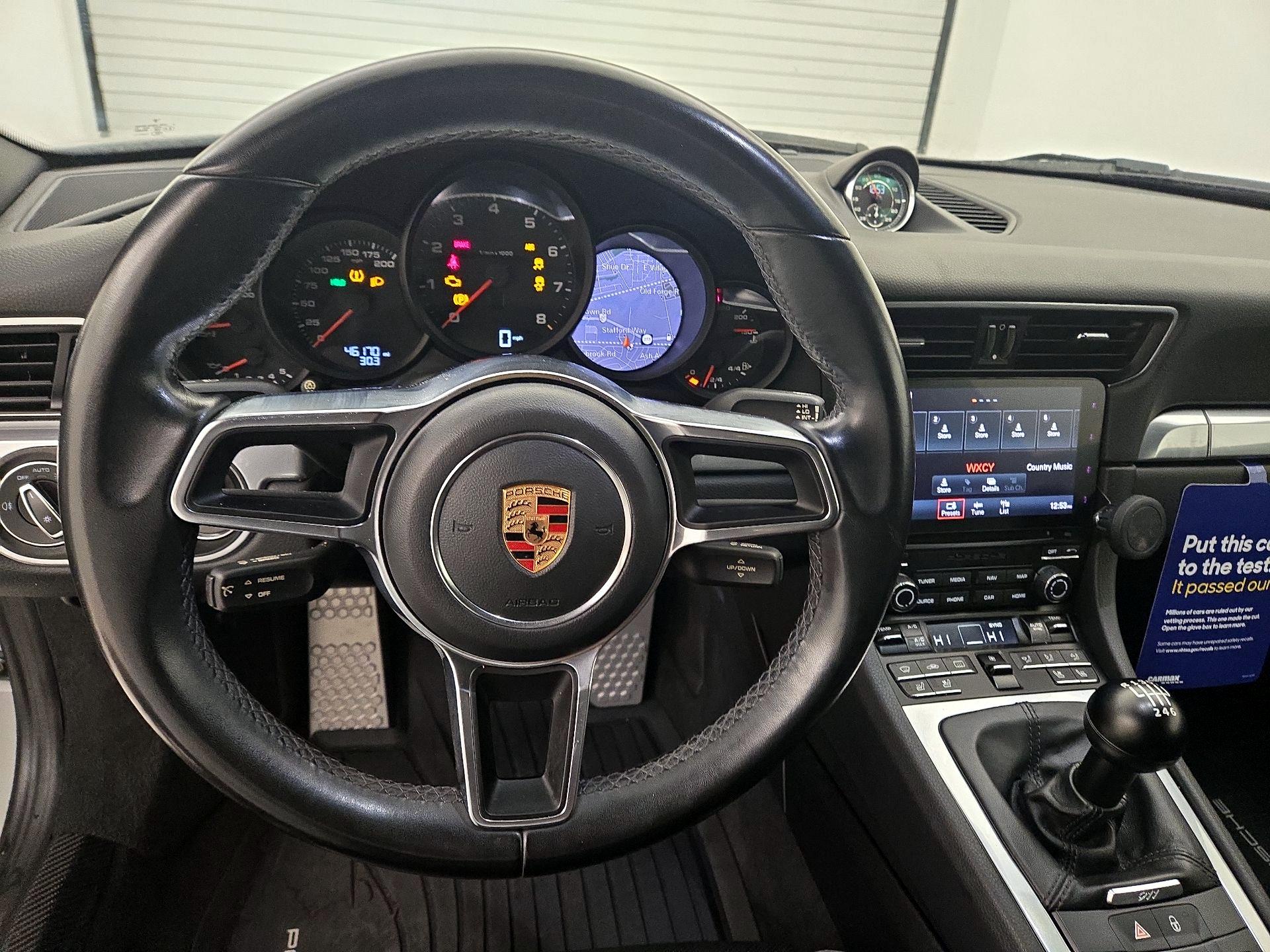 Thumbnail: 2018 Porsche 911 - 10