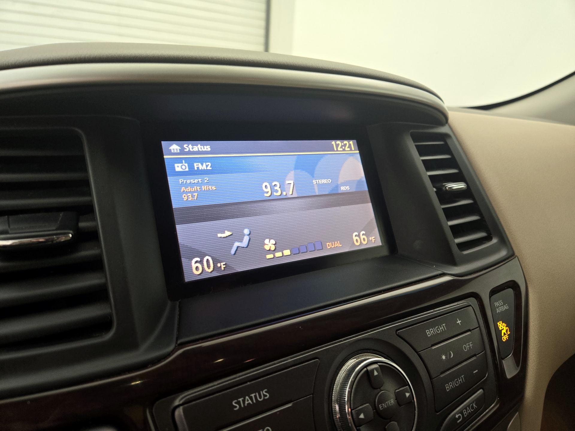 Thumbnail: 2013 Nissan Pathfinder - 15